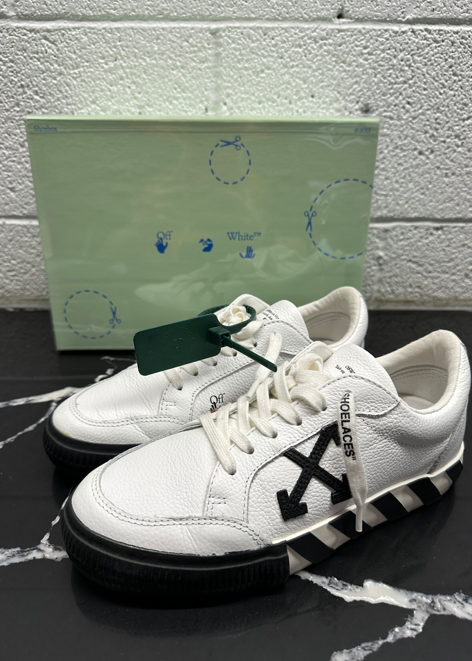 Off White Vulcanized Low Sneakers 37/6.5