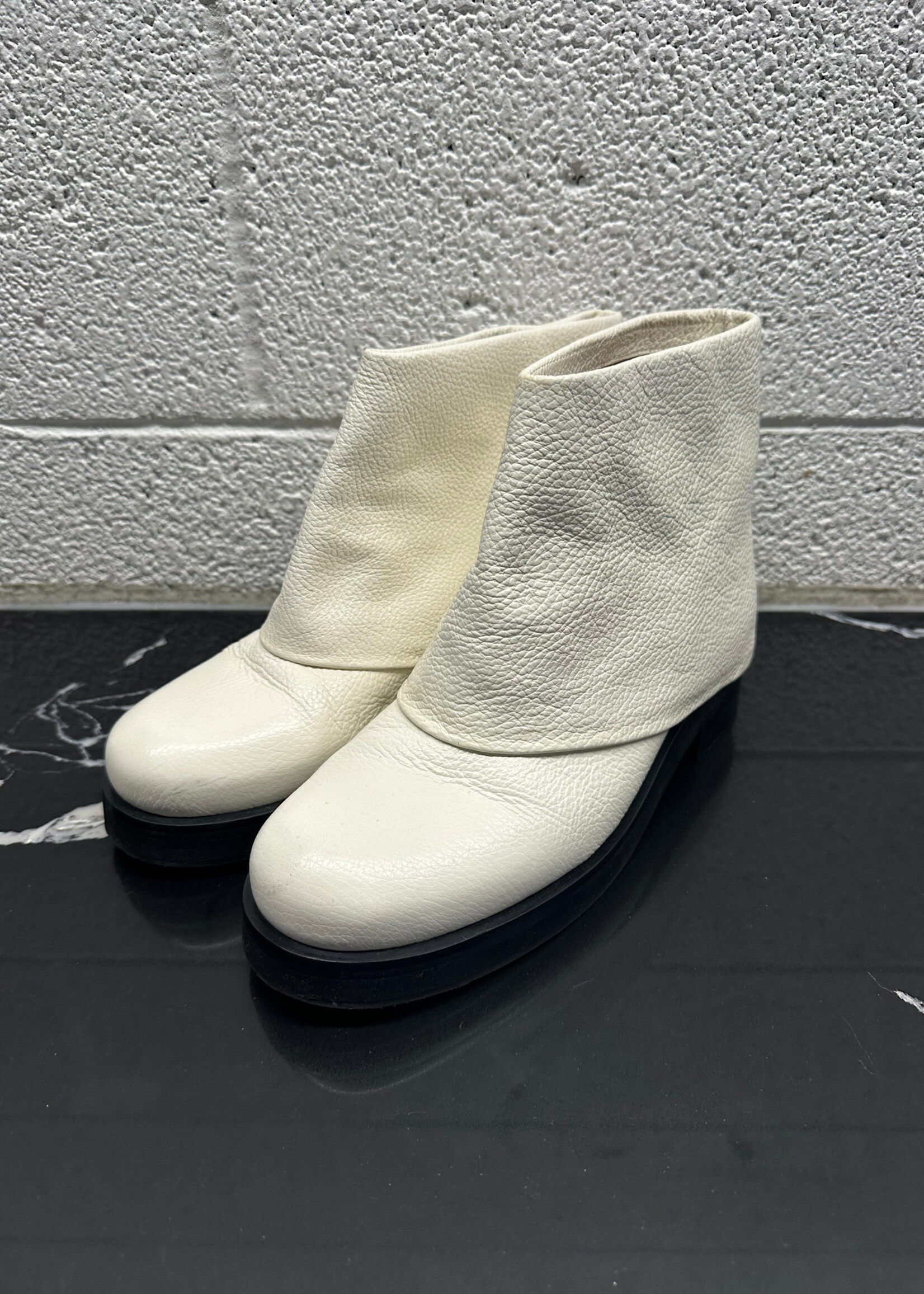 JW Anderson White Fold Over Boots 41/8