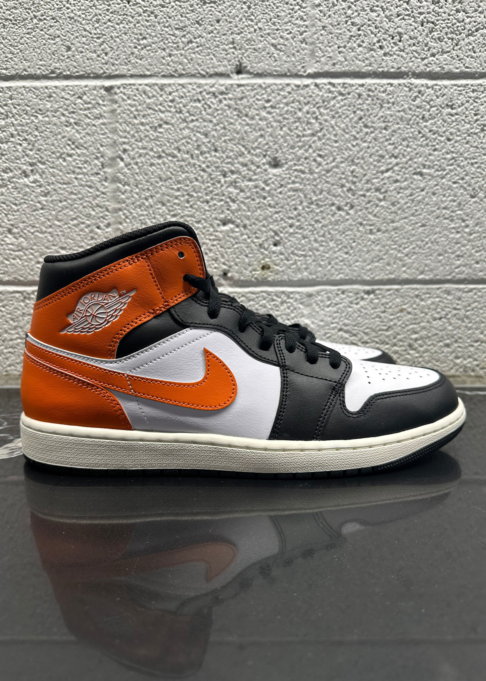 DS Jordan One Mid "Starfish" Sneakers 12