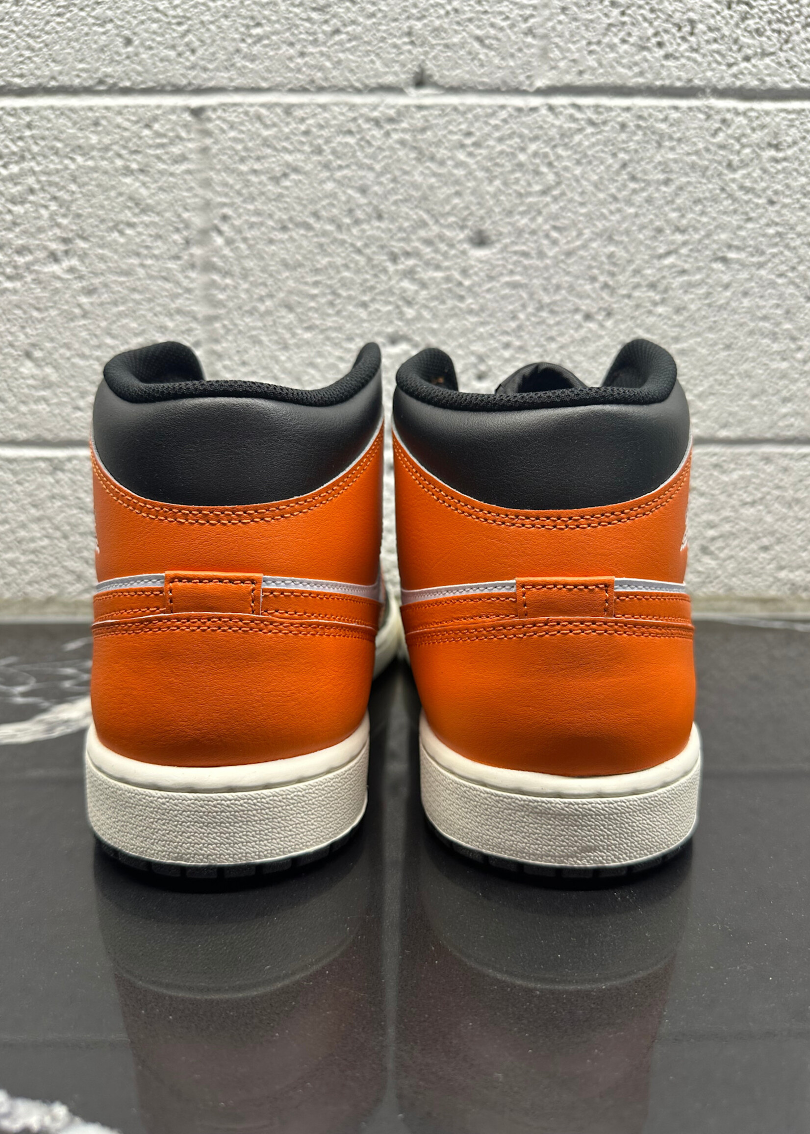 DS Jordan One Mid "Starfish" Sneakers 12