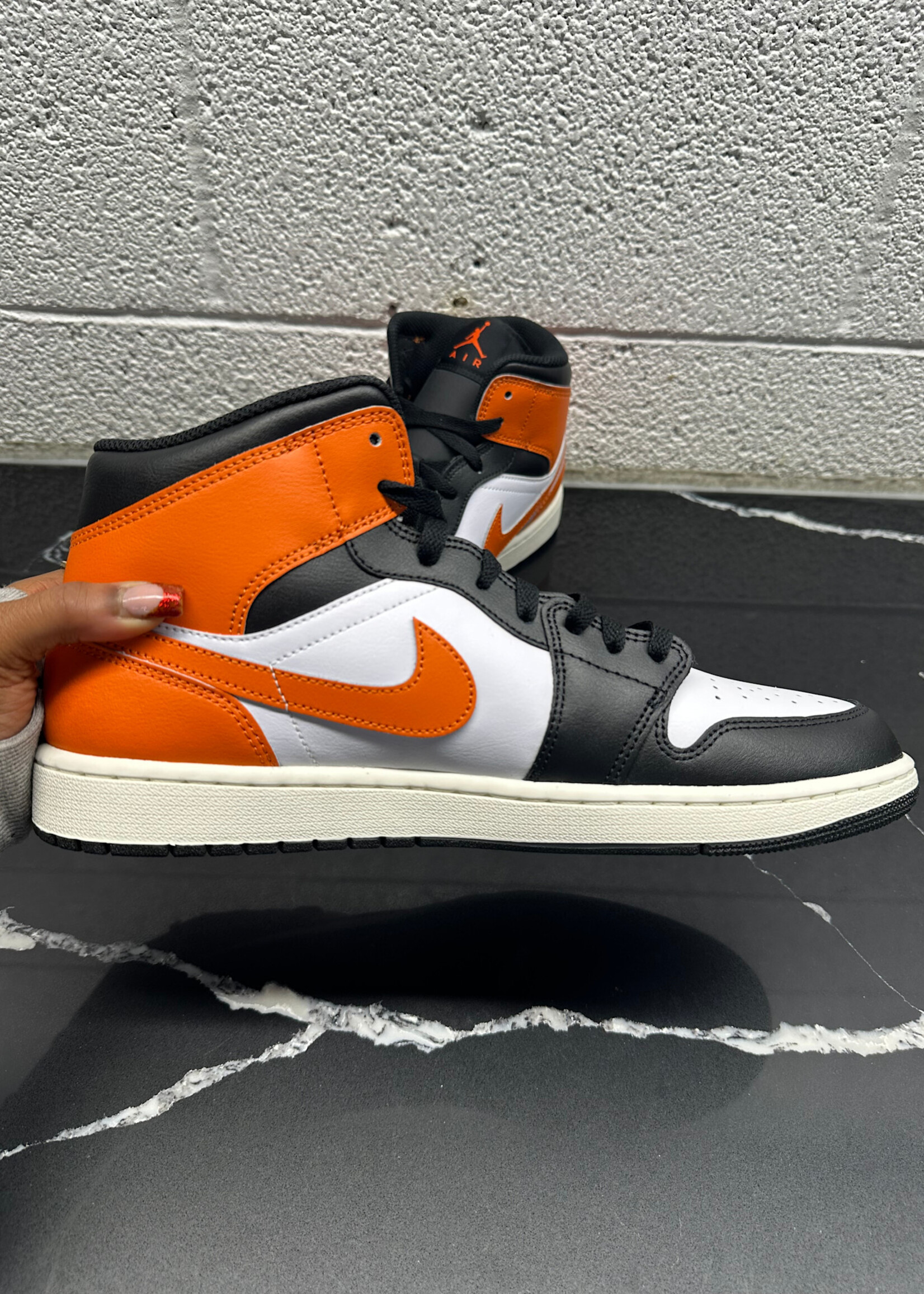 DS Jordan One Mid "Starfish" Sneakers 12