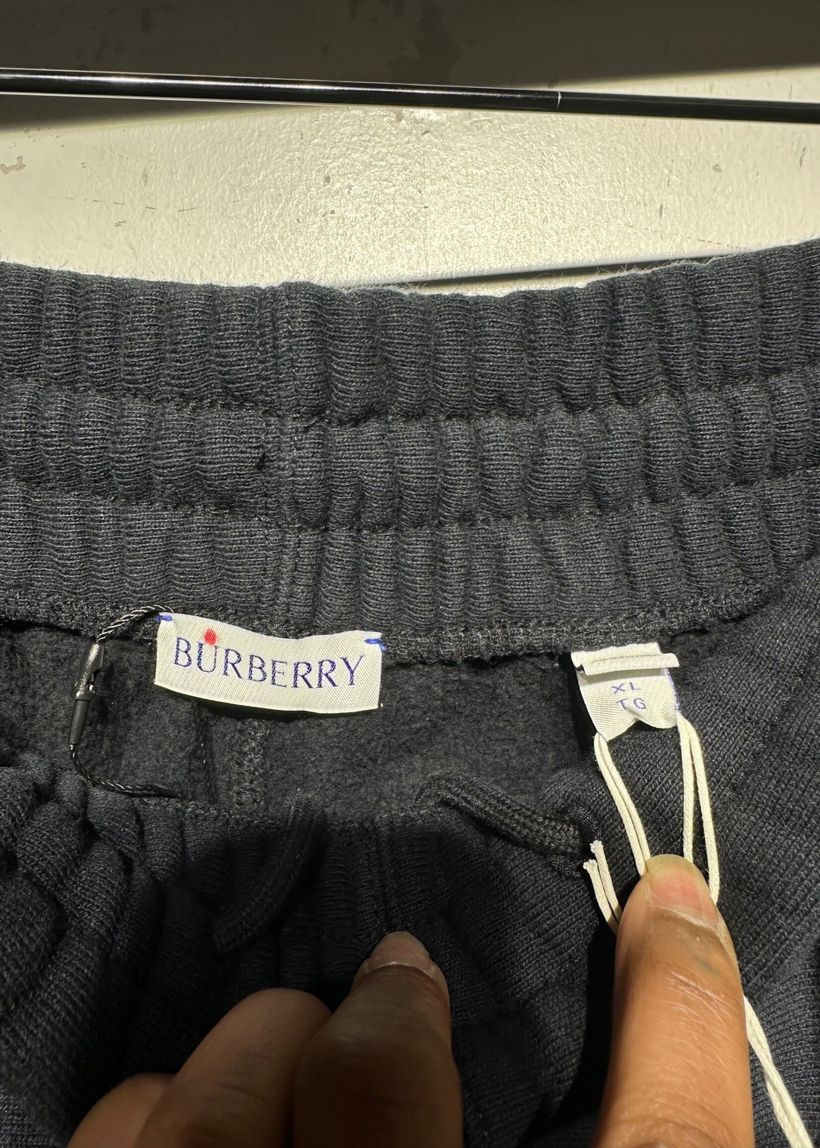Burberry NWT Black Cotton Baggy Shorts 34-38