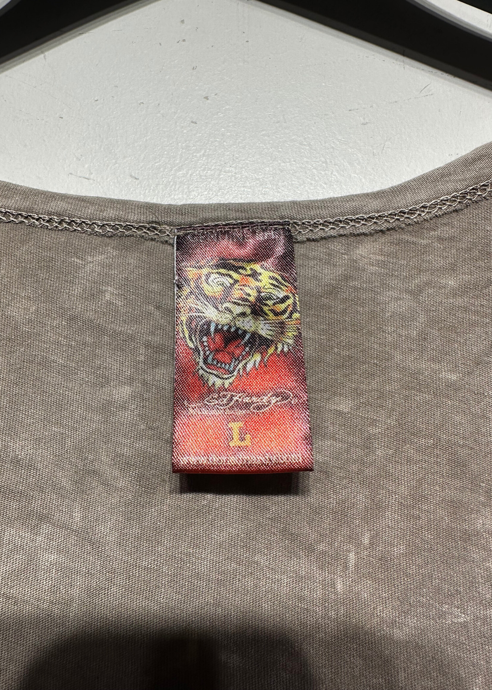 Ed Hardy Grey Purple Mockingbird V Neck Tee Fem L