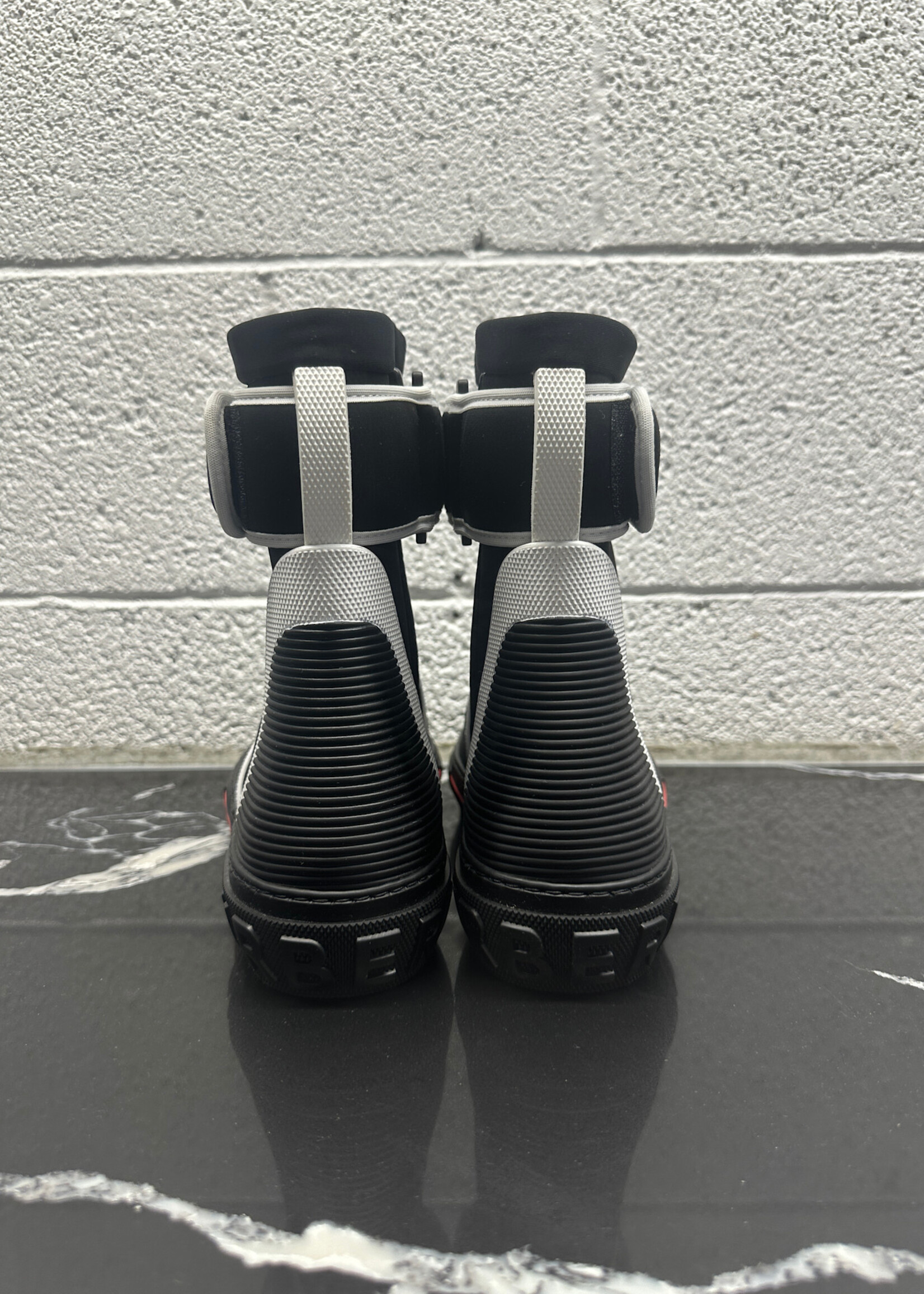 Burberry Black High Top velcro Sneakers 41/Masc 8