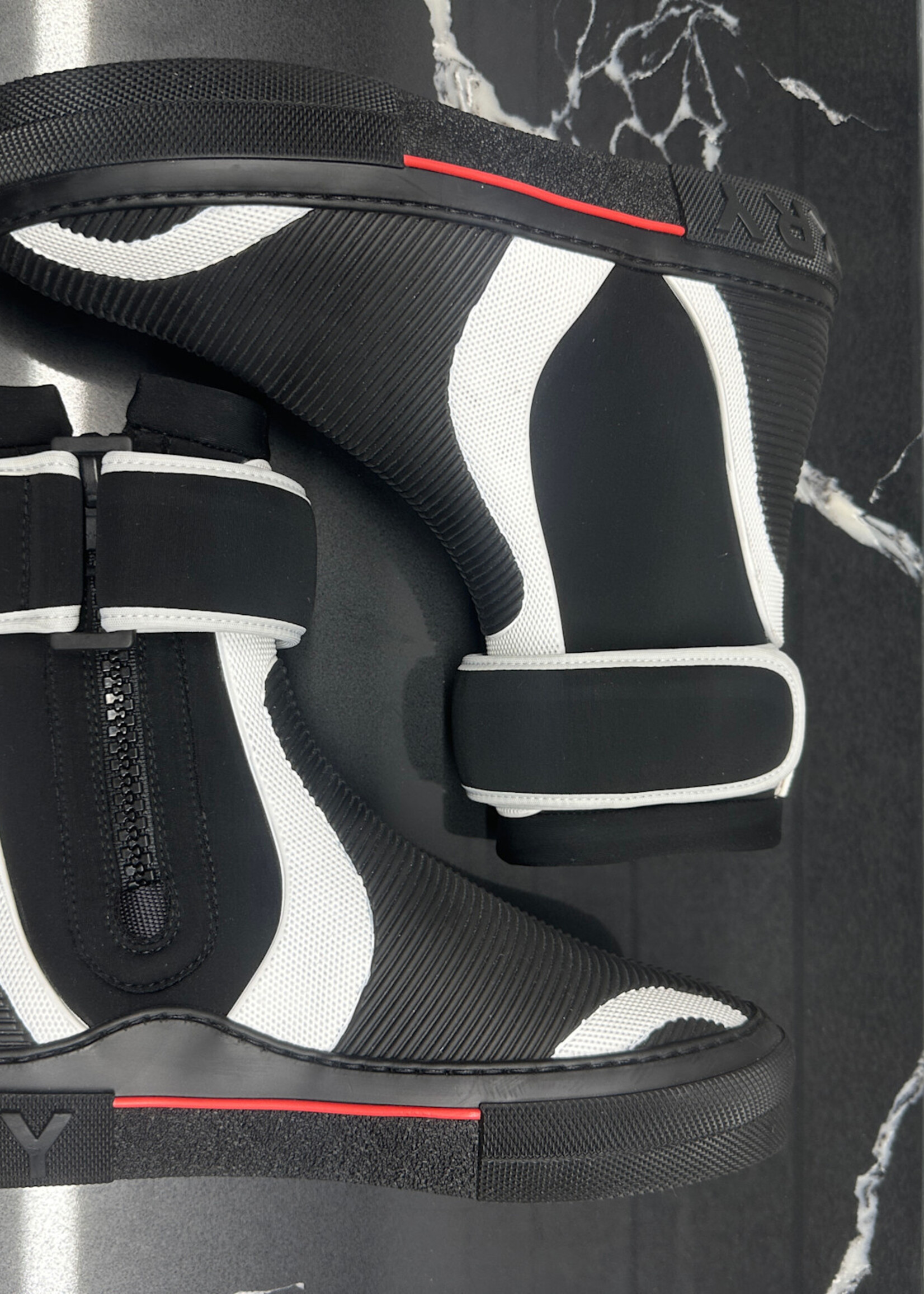 Burberry Black High Top velcro Sneakers 41/Masc 8