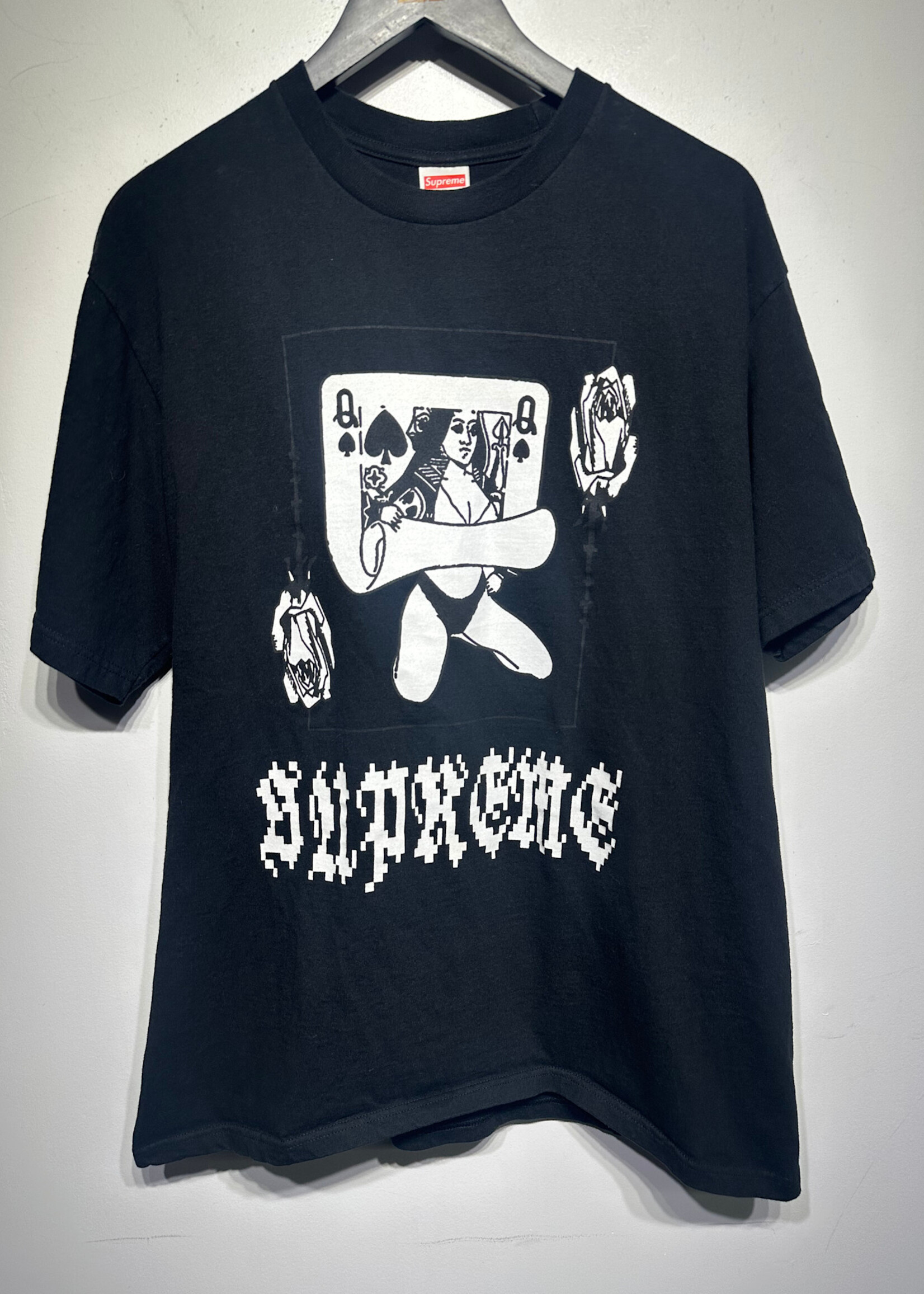 Supreme Queen Black Tee L