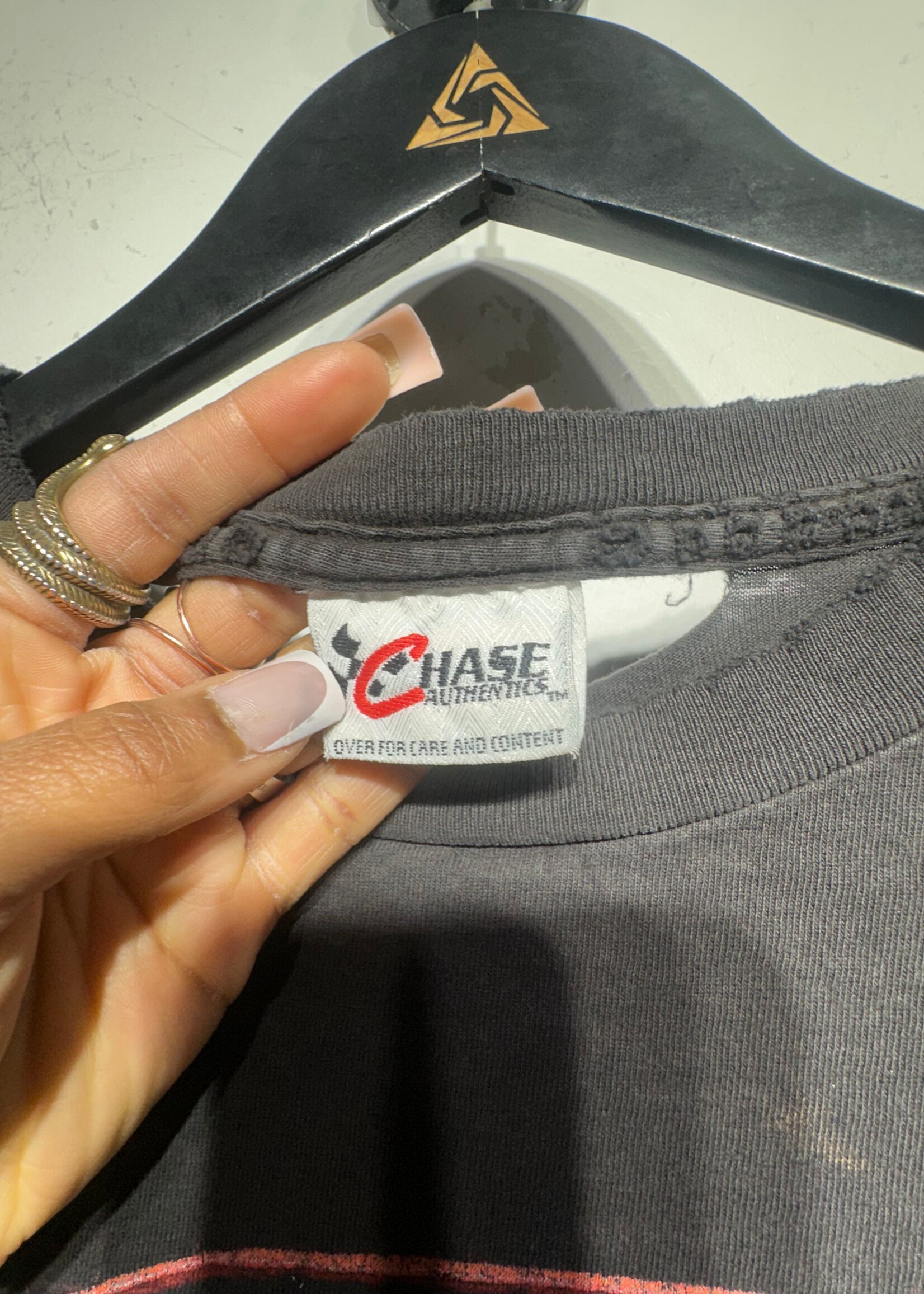 Chase Kyle Busch Distressed Tee L AS IS