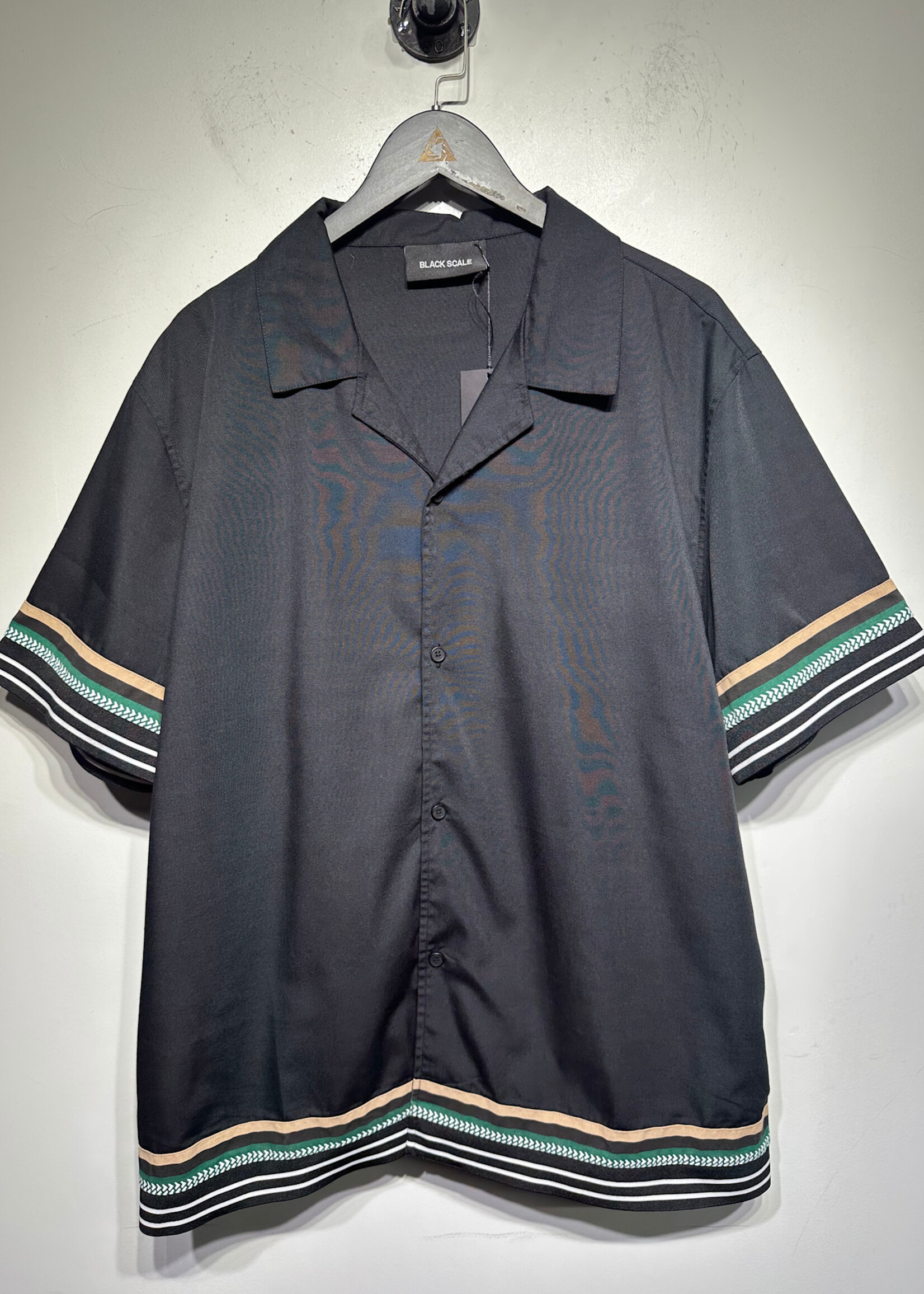 Black Scale Black Button Up Shirt XL