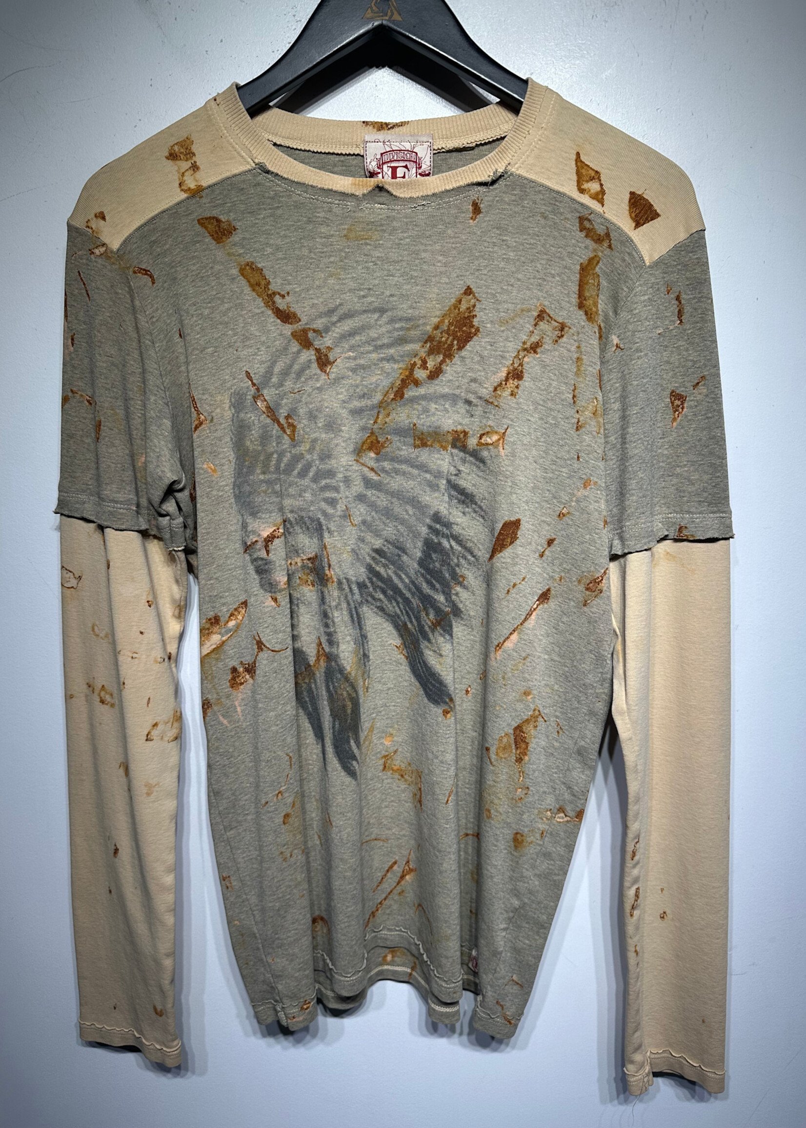 Division E Y2K Rust Twofer Style Tee L