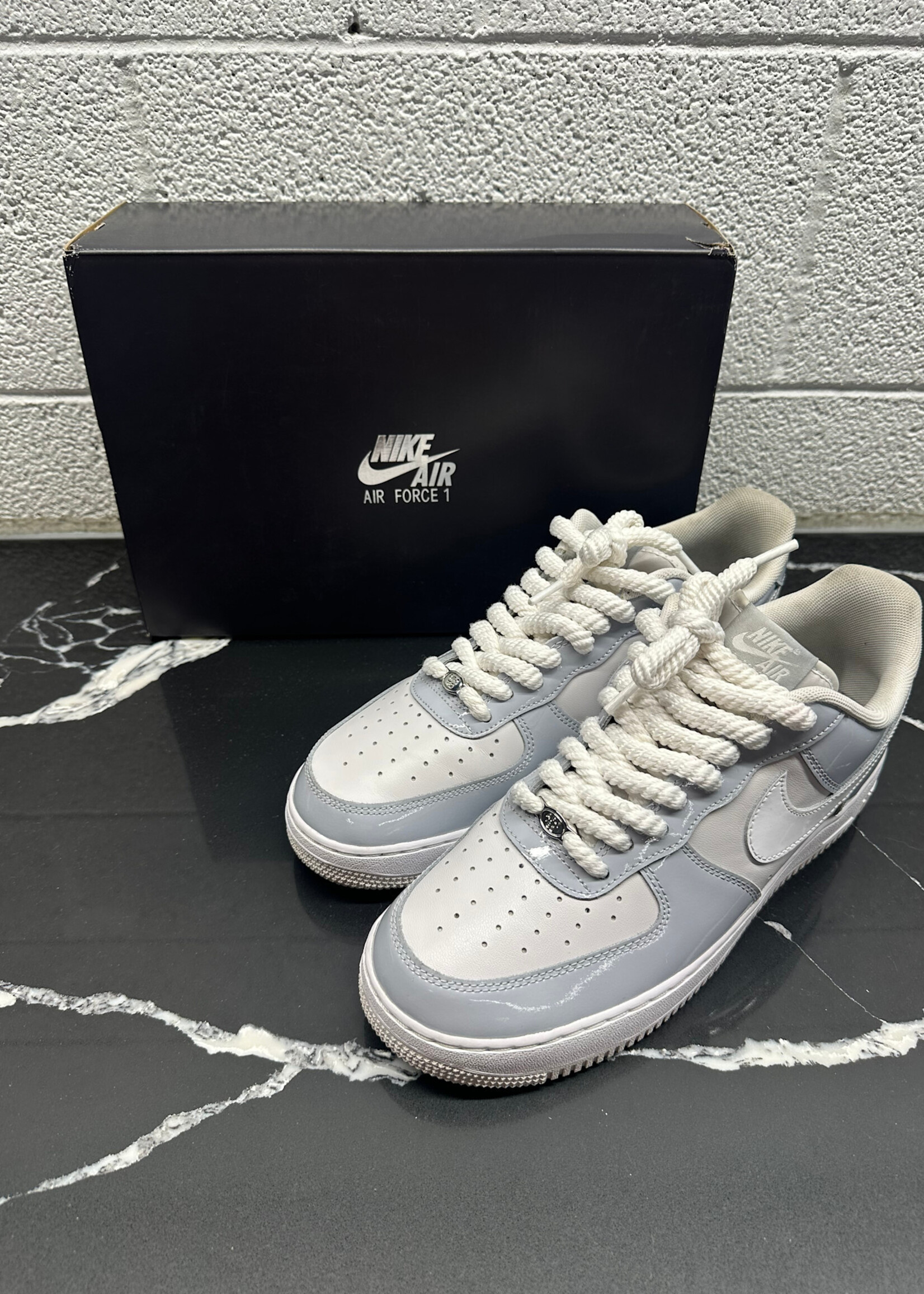 Nike AF1 07 LV8 Grey Patent Masc 10.5