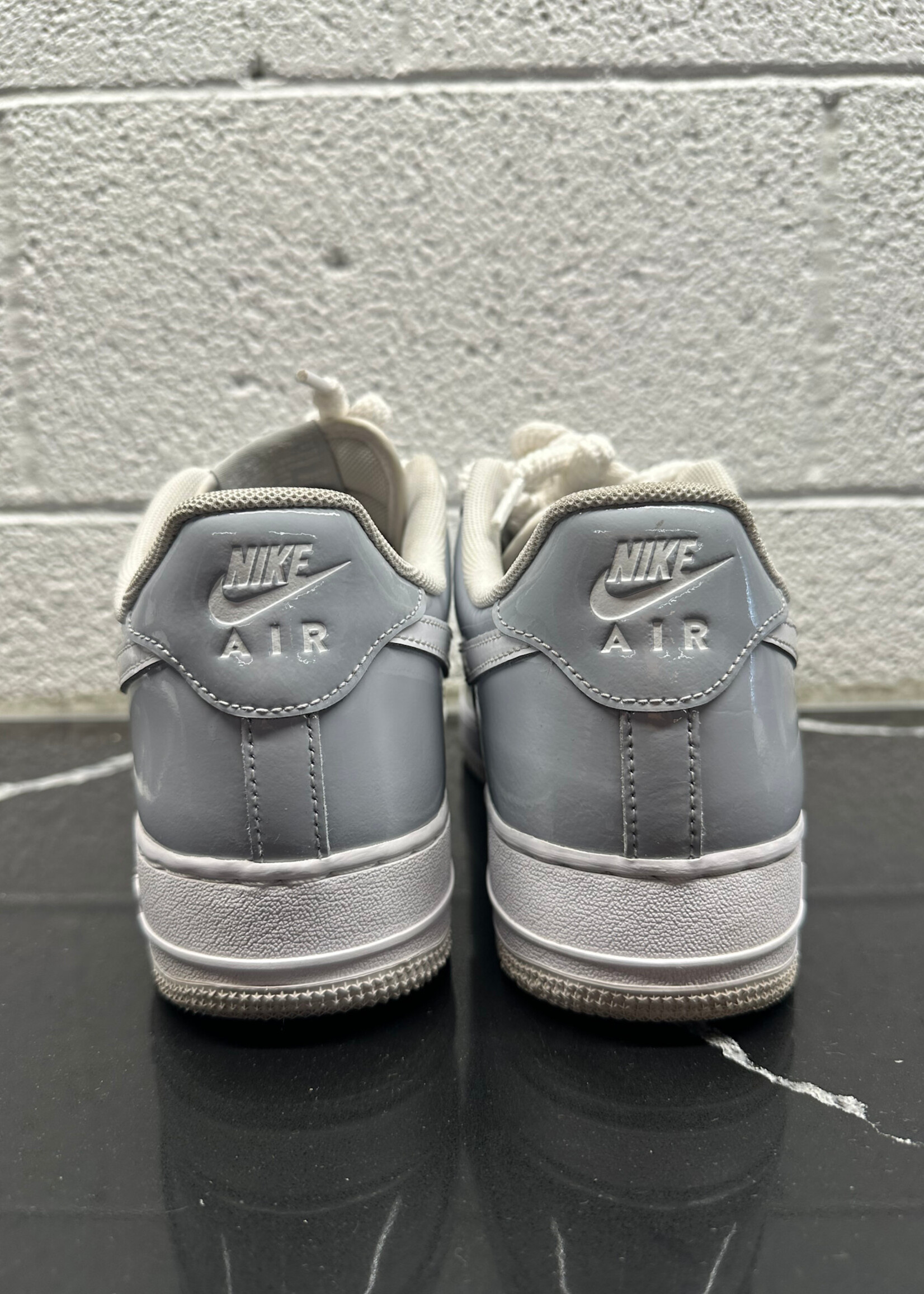 Nike AF1 07 LV8 Grey Patent Masc 10.5