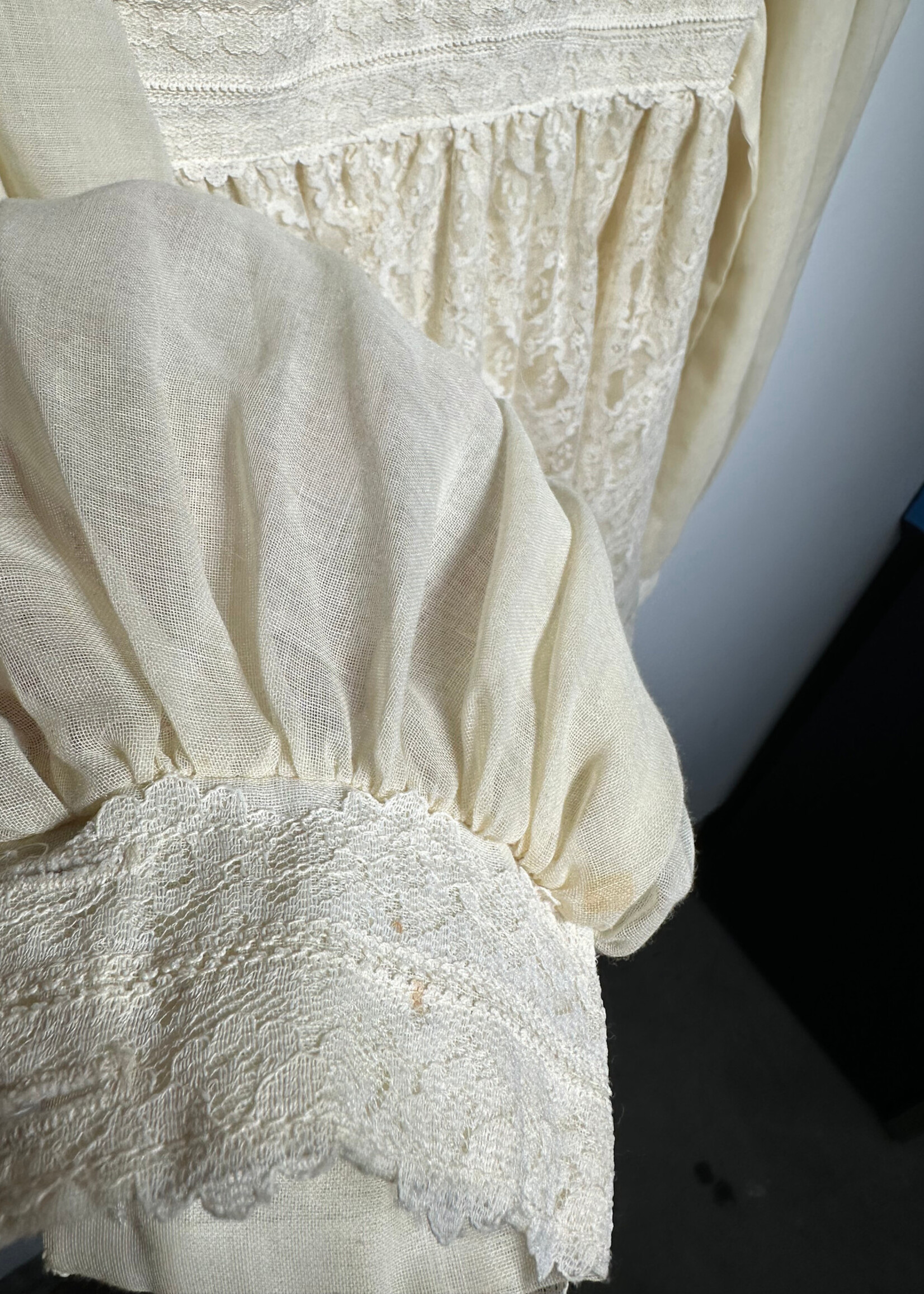 Candi Jones Vintage Beige Lace Trim LS Dress S AS IS