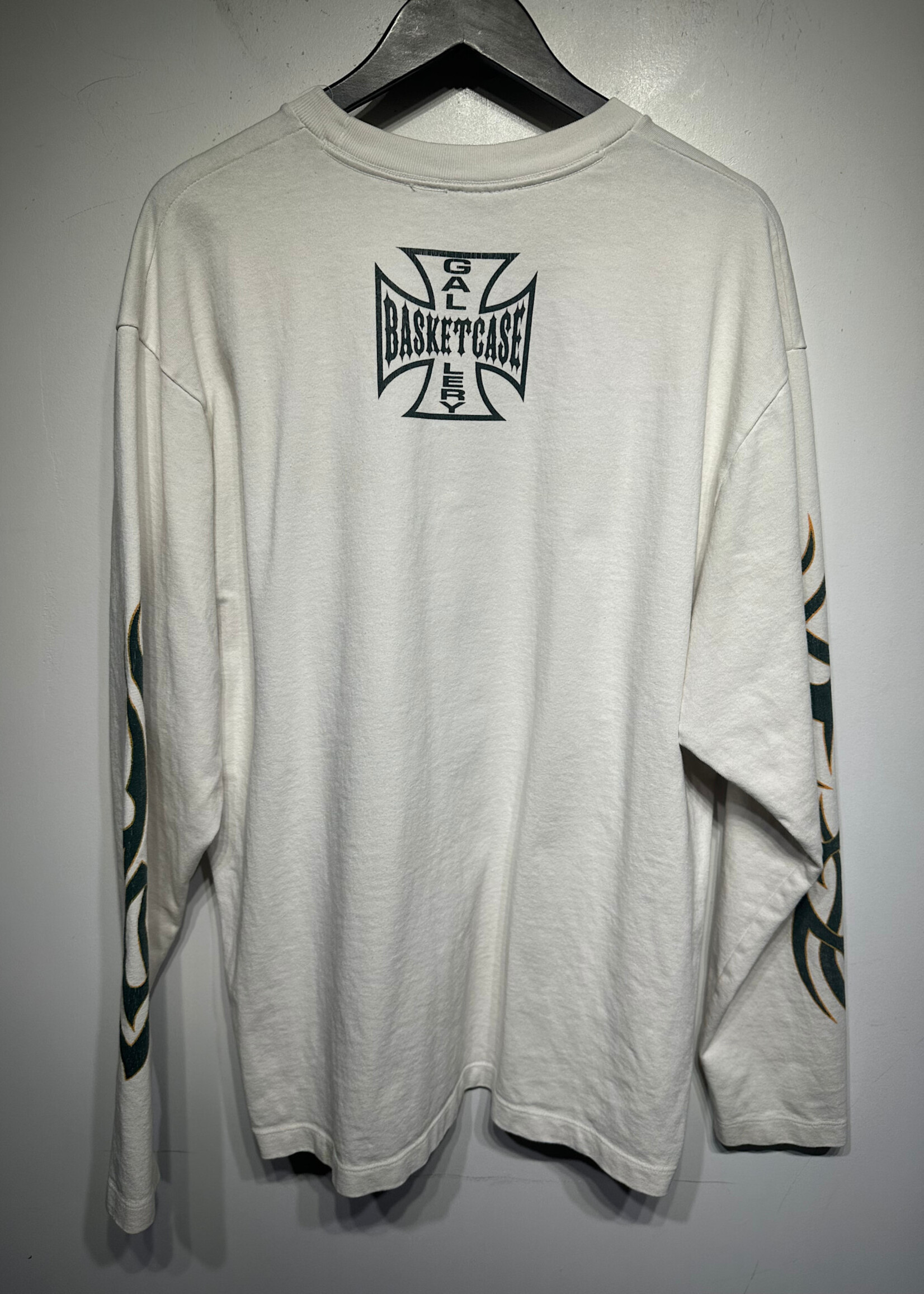 Basketcase Gallery White LS XXL