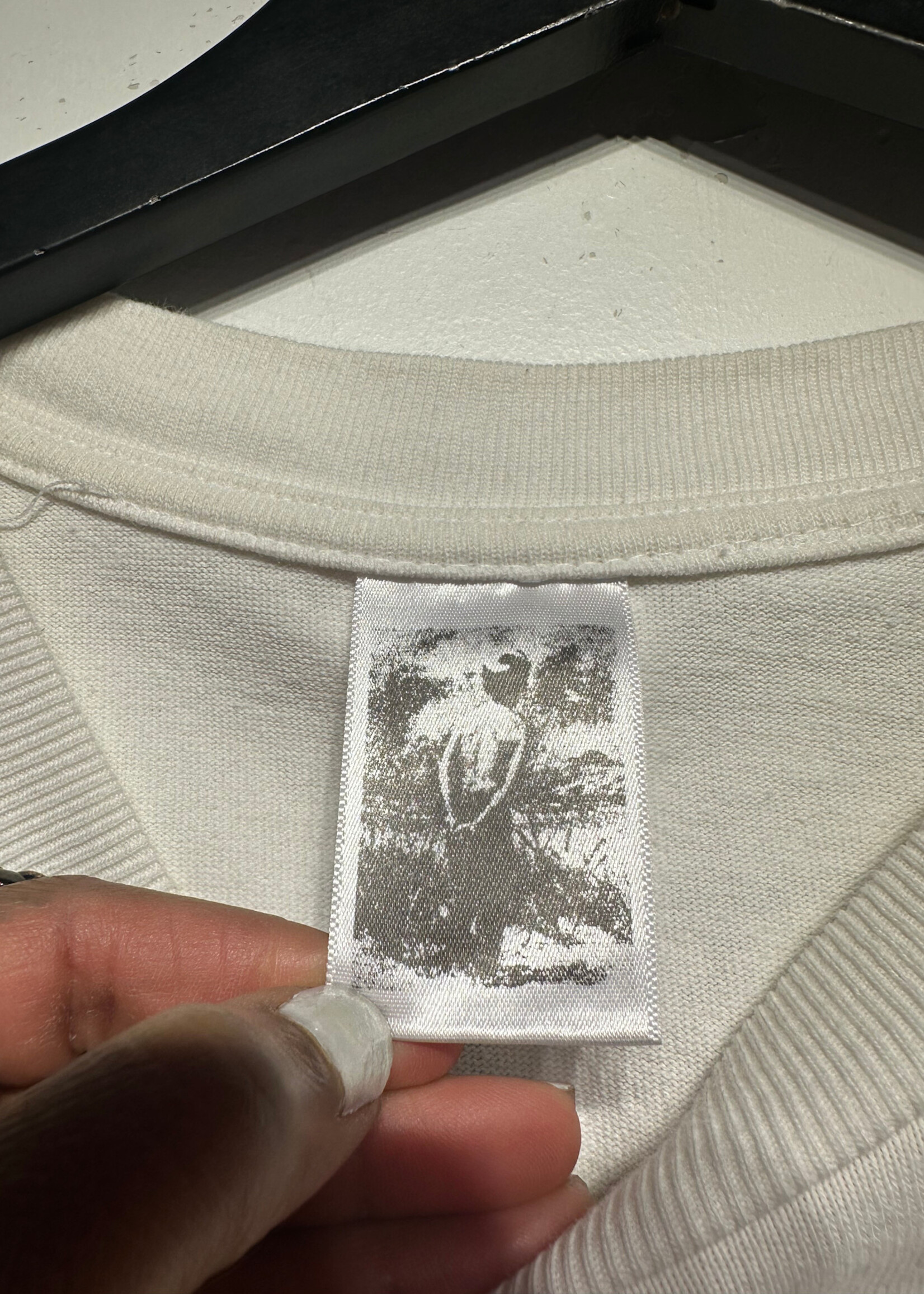 Basketcase Gallery White LS XXL