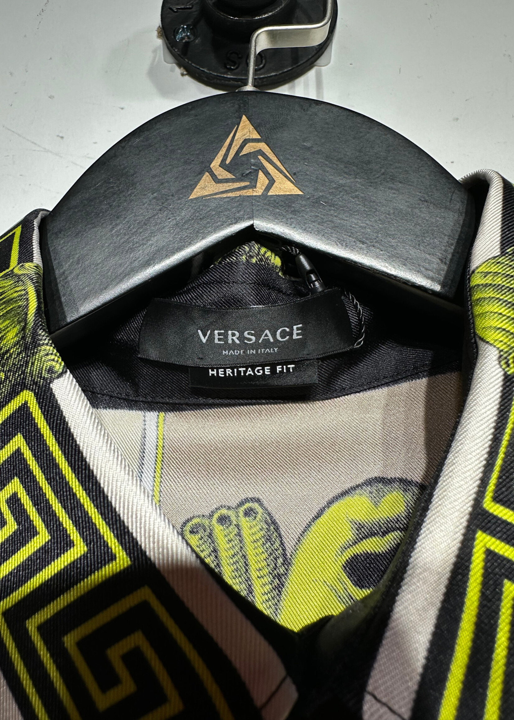 Versace Silk Neon Face LS 46/M