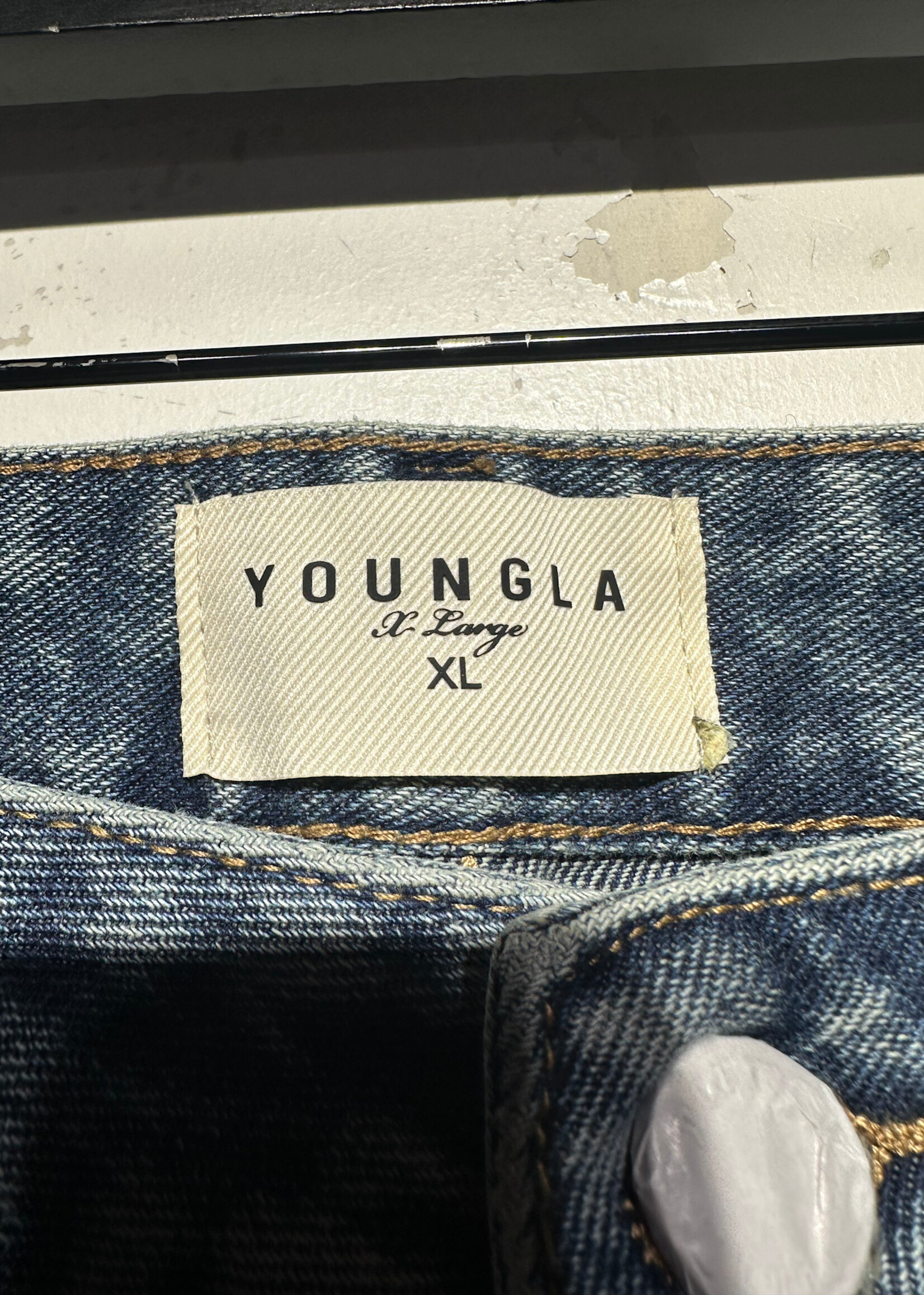 NWT Young LA Dark Wash Baggy Jeans Masc 36