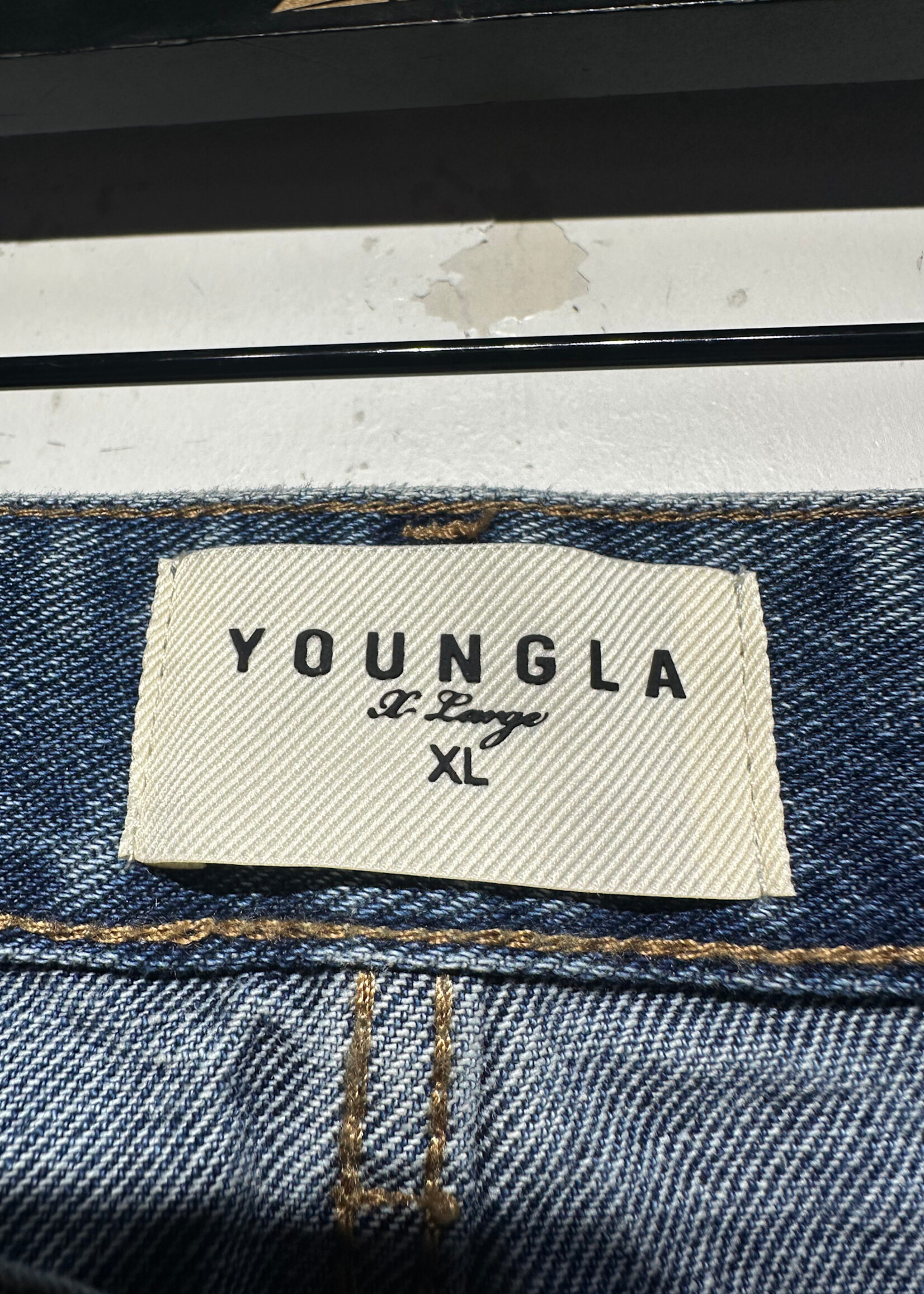 NWT Young LA Light Wash Baggy Jeans Masc 36