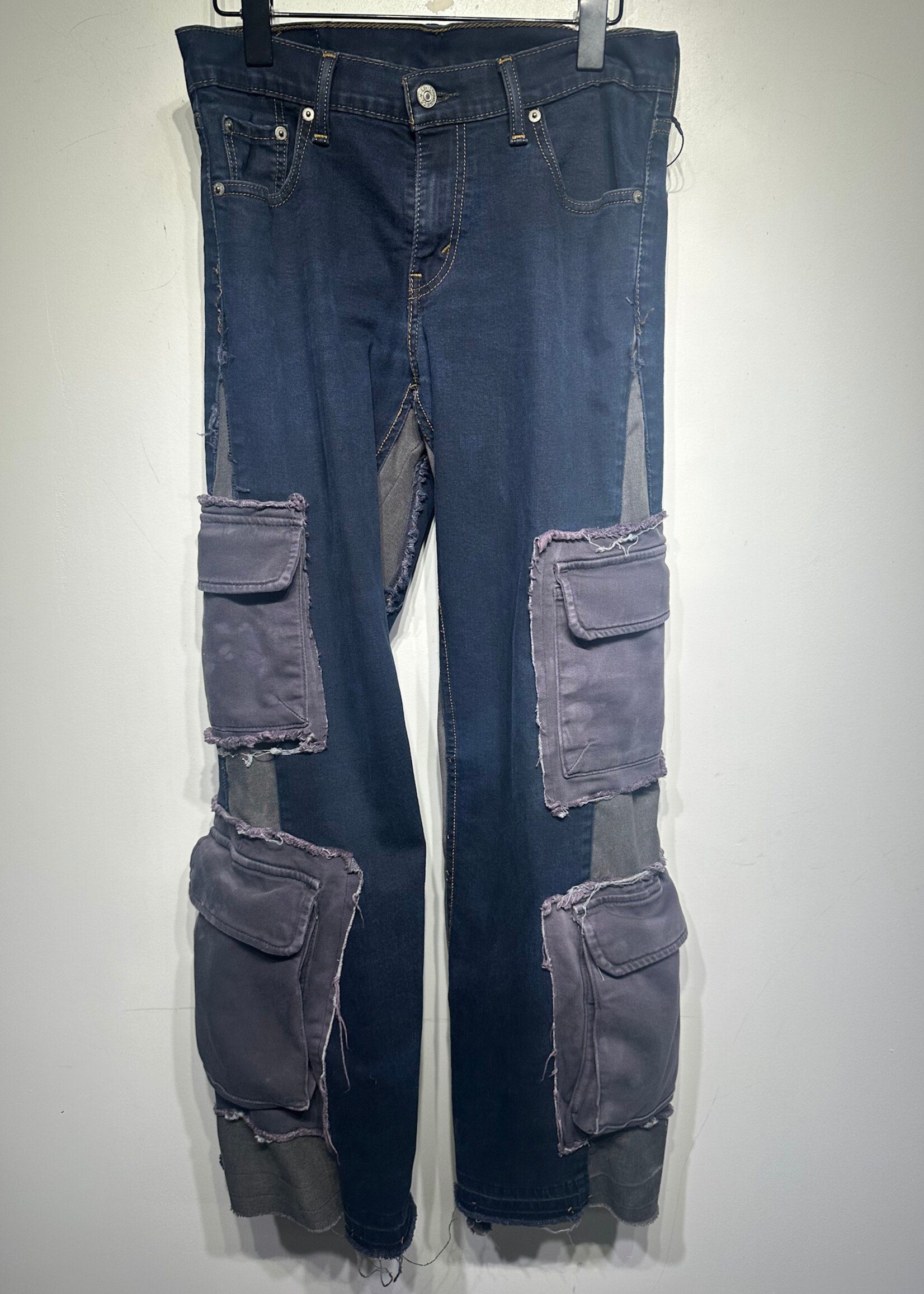 Levis Dark Indigo DIY Cargo Flared Denim Masc 30