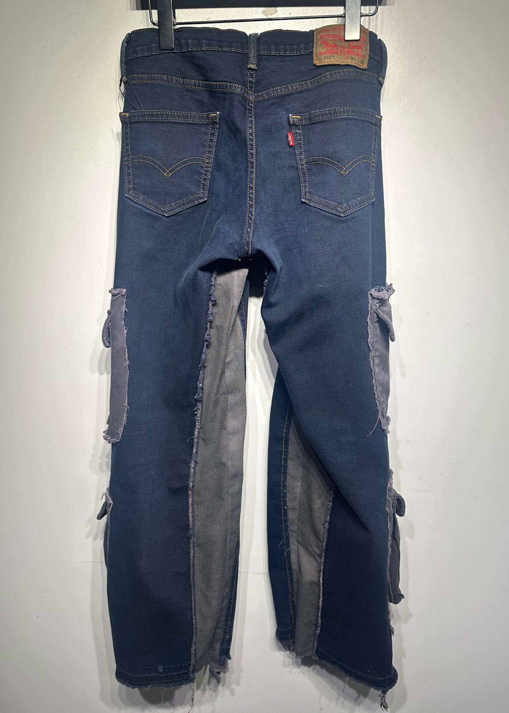 Levis Dark Indigo DIY Cargo Flared Denim Masc 30