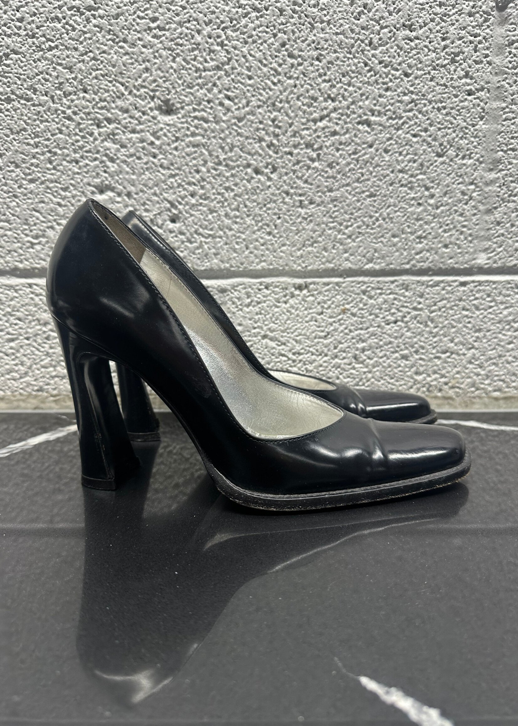 00s Dolce & Gabbana Square Toe Heel 37.5/7.5 AS IS