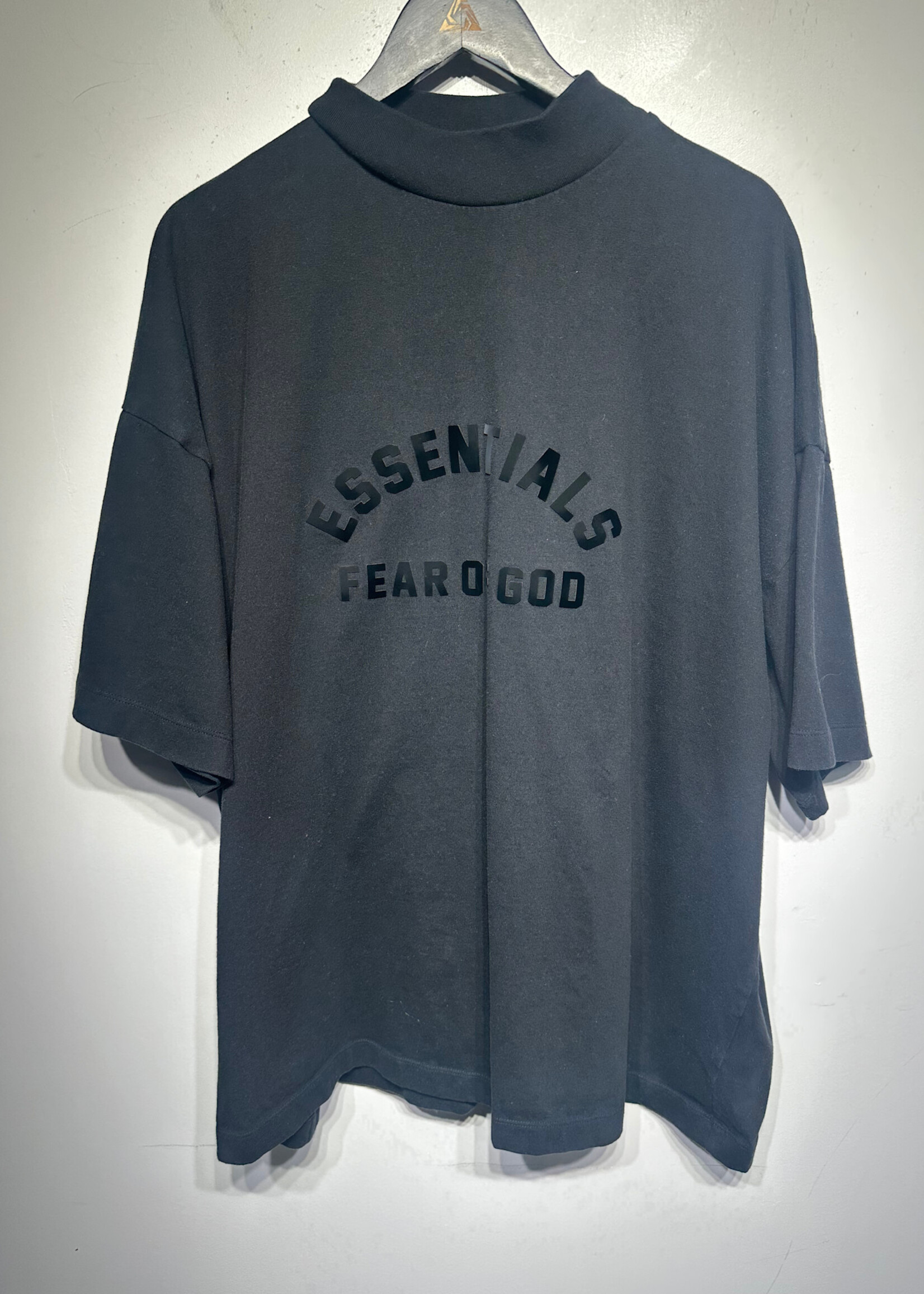 Essentials FOG Black on Black Logo Tee L/XL