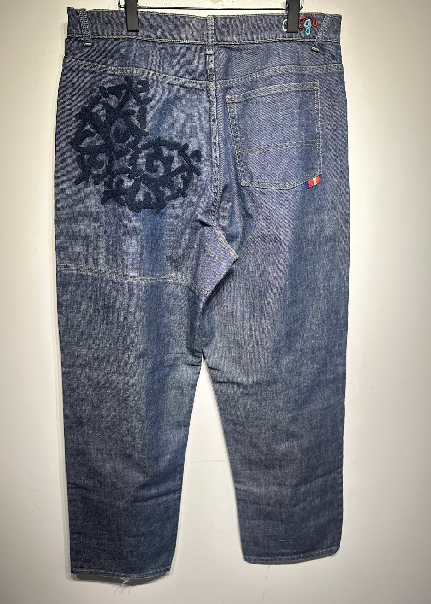 Coogi Midwash Multicolor Fuzzy Logo Jeans 36
