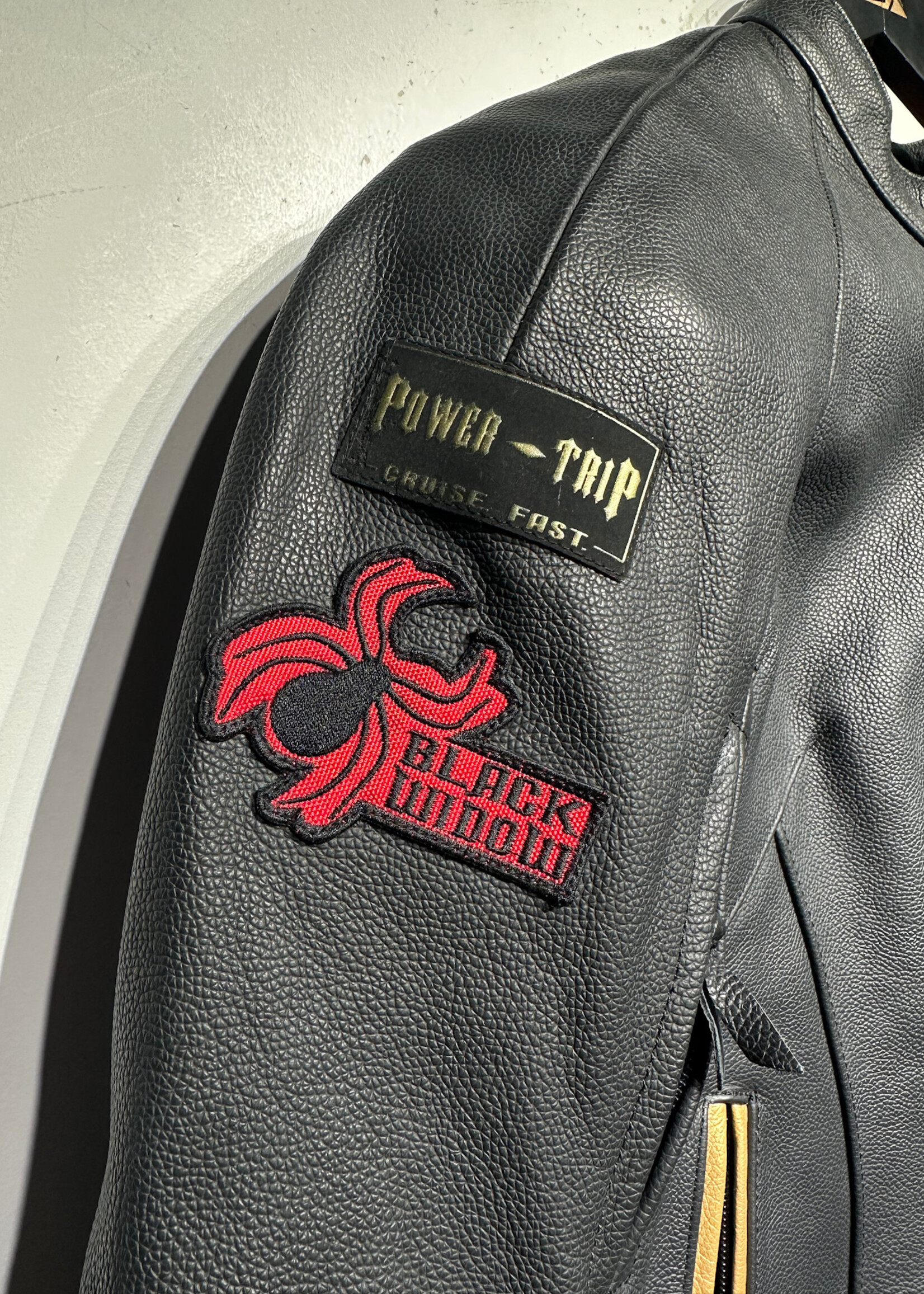 Power Trip Black Leather Biker Jacket Fem S