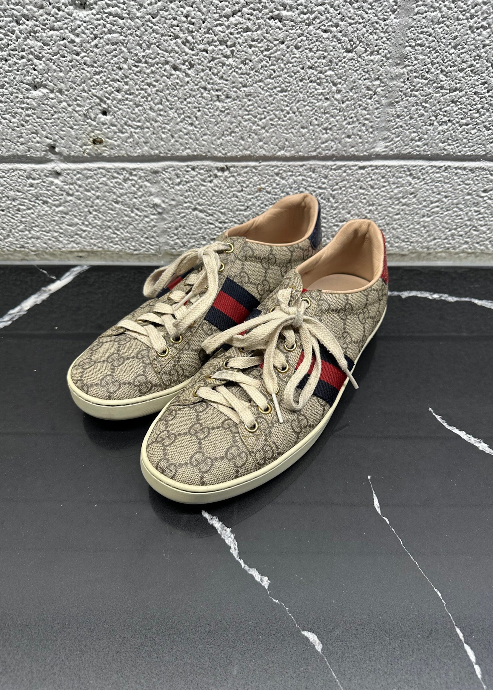 Gucci Ace Monogram Sneakers 38/ Fem 7.5 AS IS