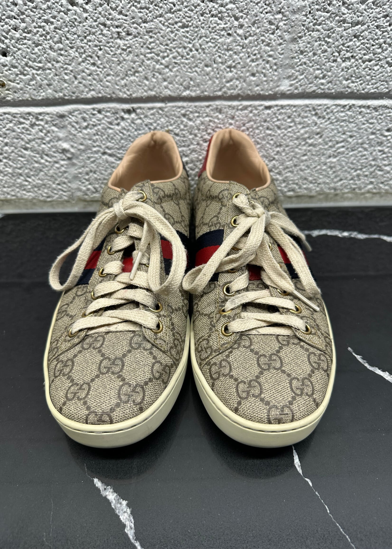 Gucci Ace Monogram Sneakers 38/ Fem 7.5 AS IS