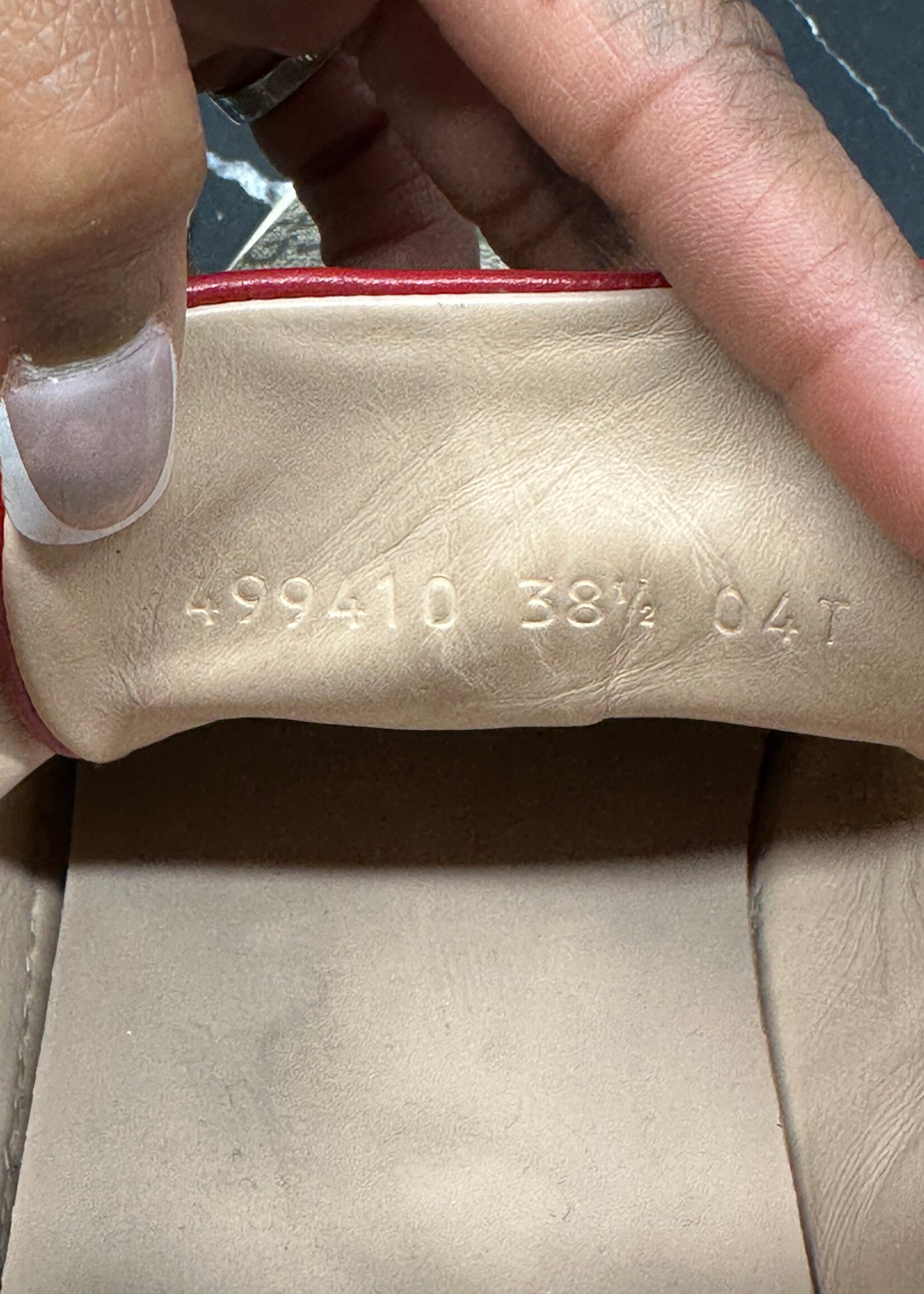 Gucci Ace Monogram Sneakers 38/ Fem 7.5 AS IS