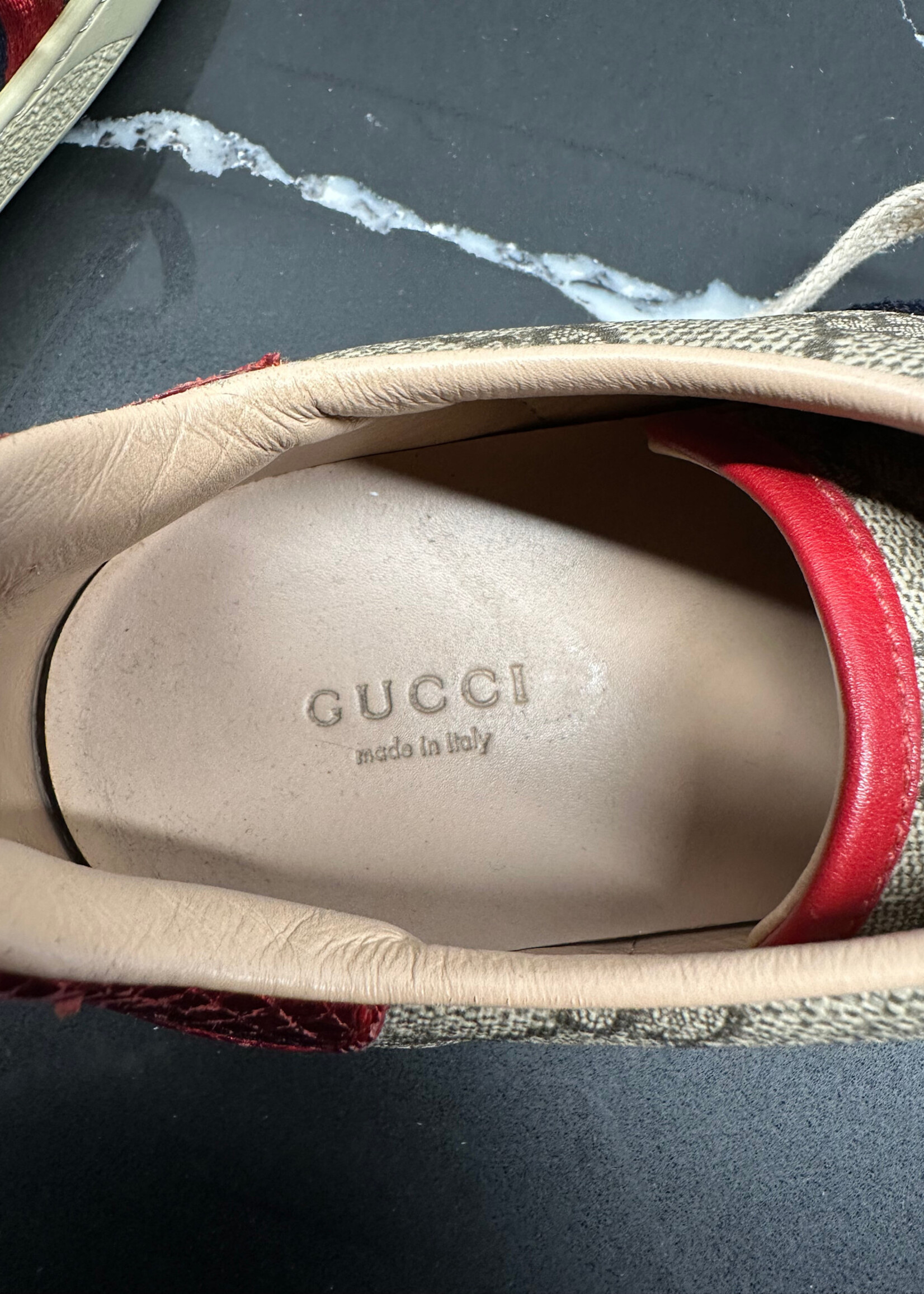 Gucci Ace Monogram Sneakers 38/ Fem 7.5 AS IS