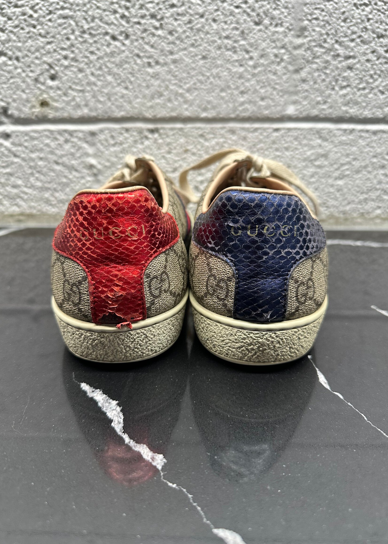 Gucci Ace Monogram Sneakers 38/ Fem 7.5 AS IS