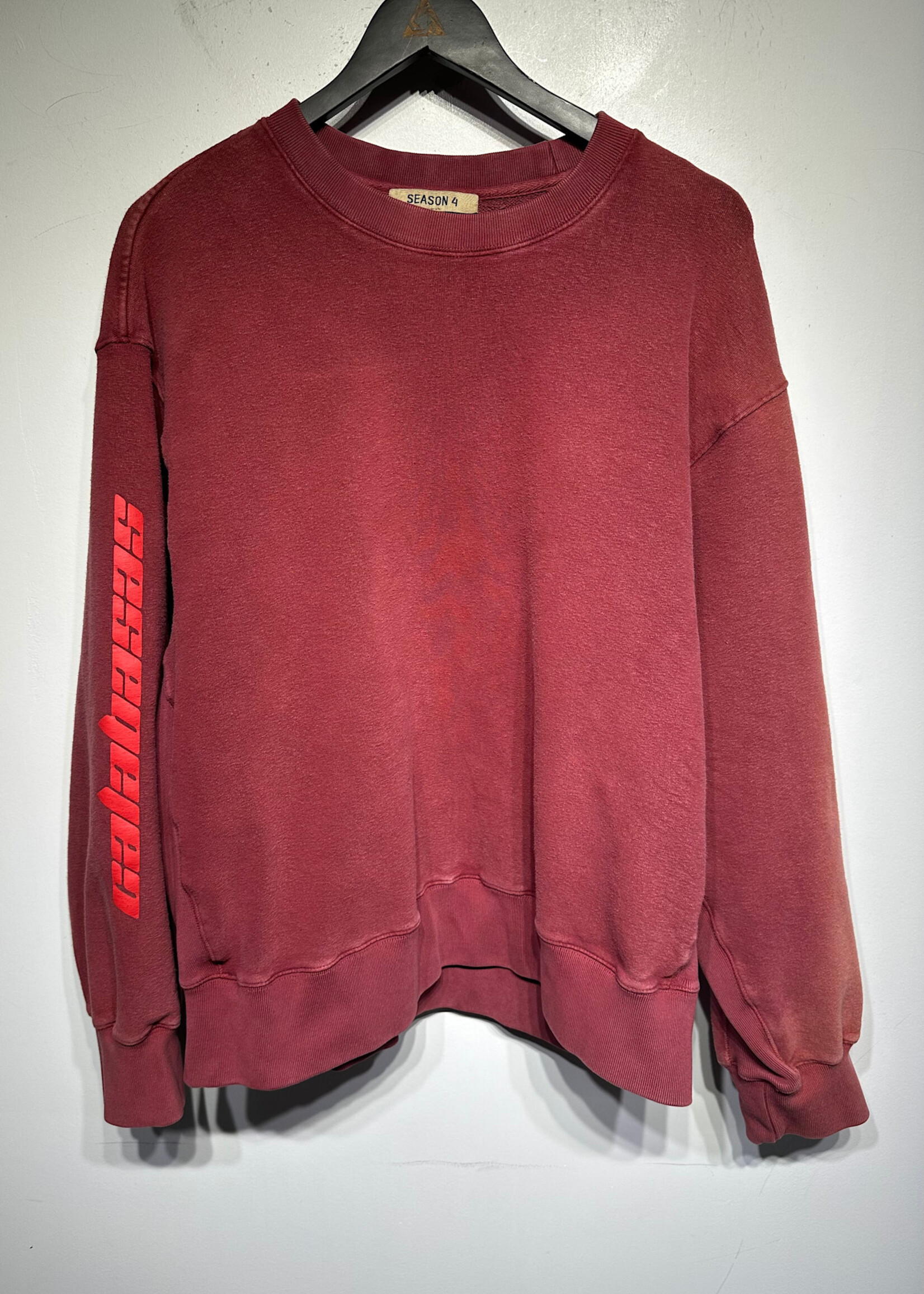 Yeezy Season 4 Sun Fade Red Sweatshirt Masc L