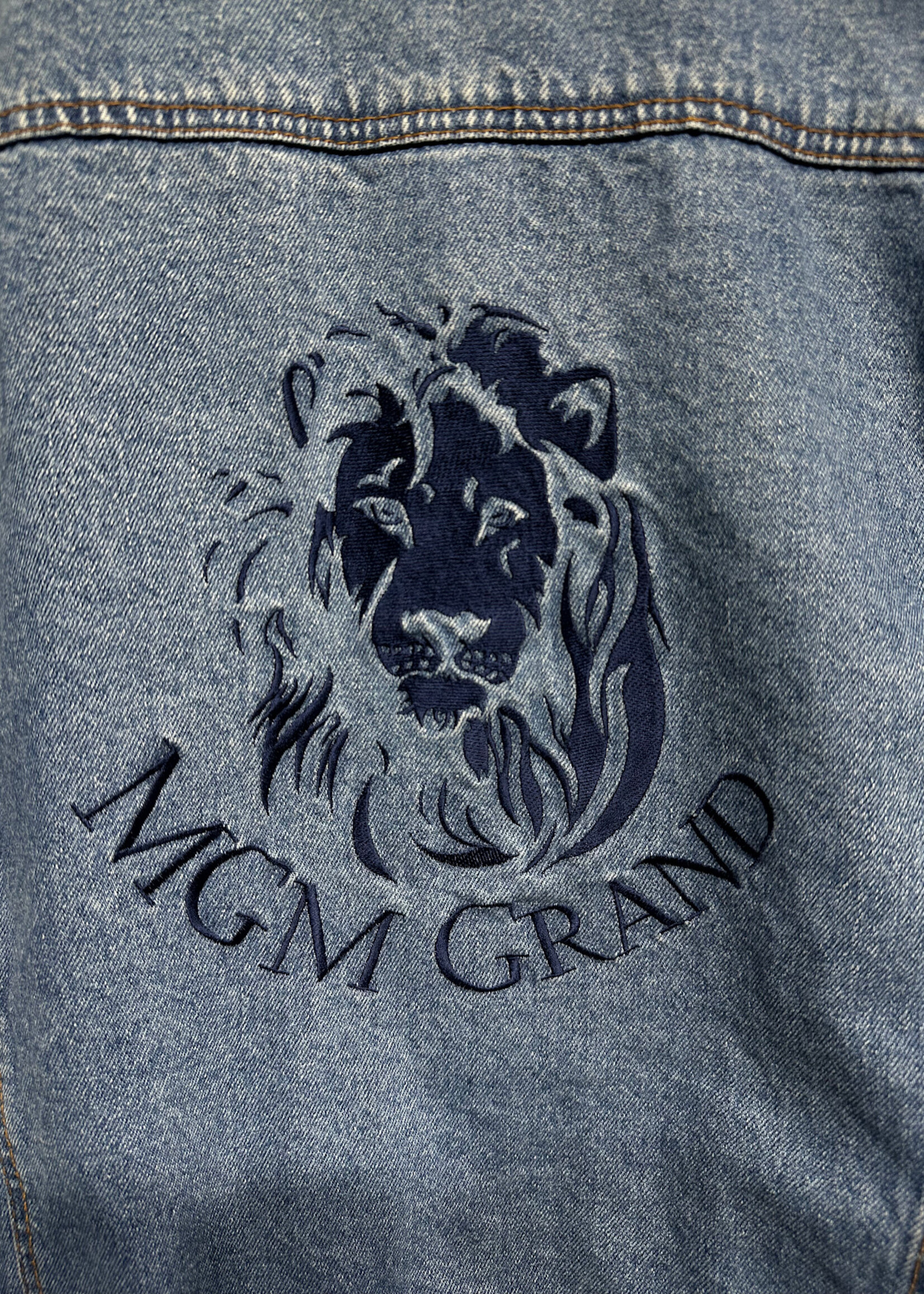 MGM Grand Light Wash Denim Jacket Masc 2XL