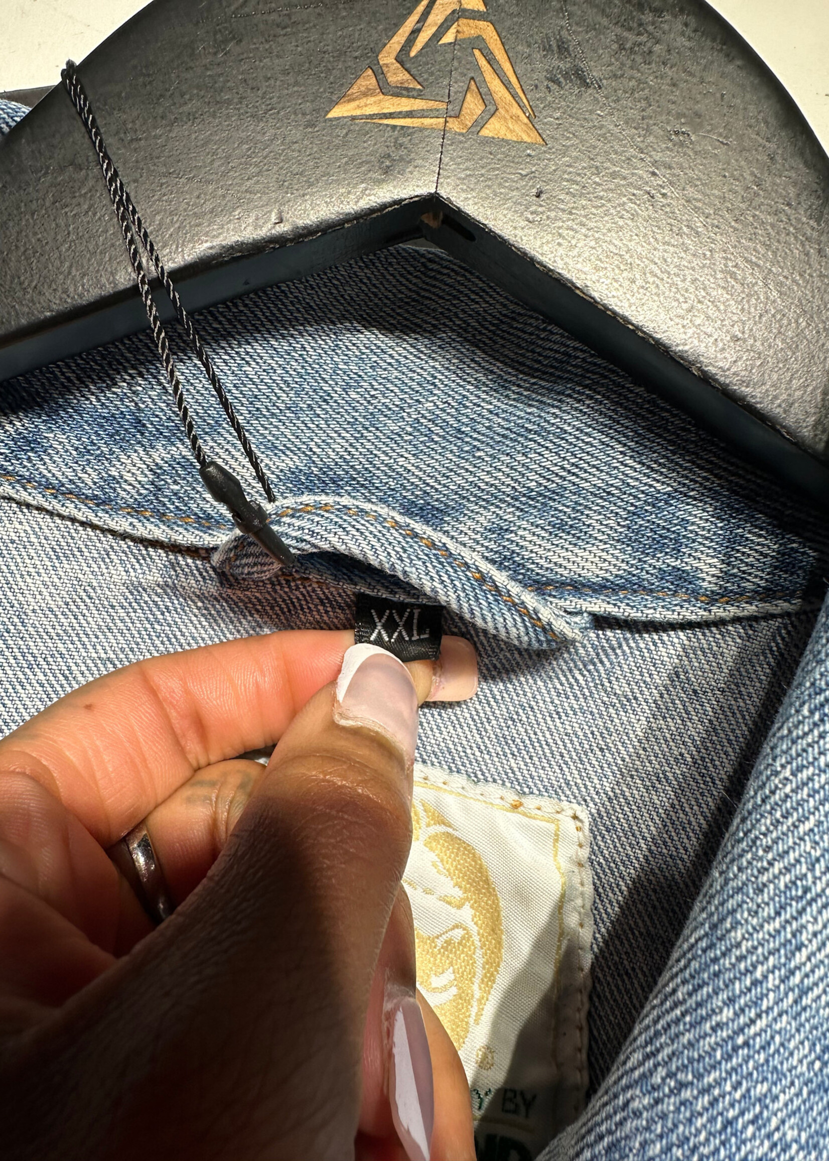 MGM Grand Light Wash Denim Jacket Masc 2XL