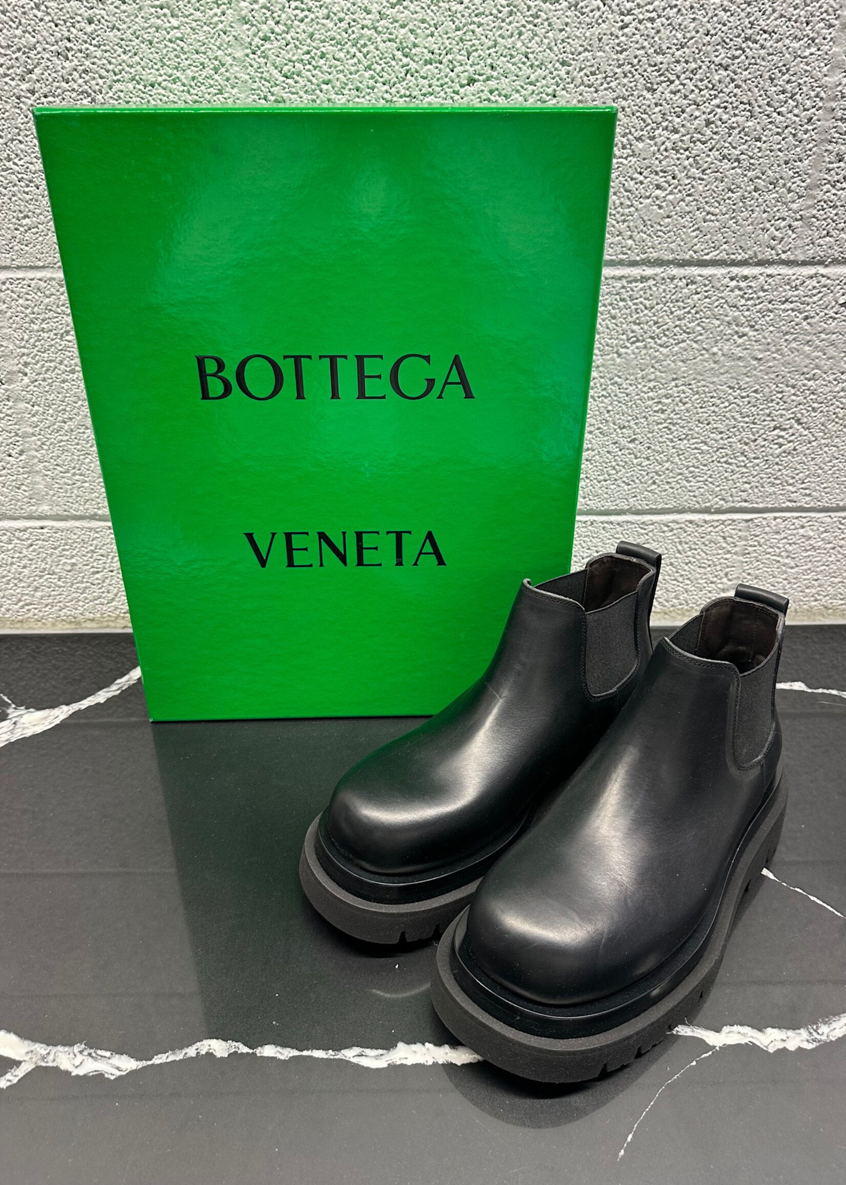 NIB Bottega Veneta Black Lug Ankle Boots 38/7.5