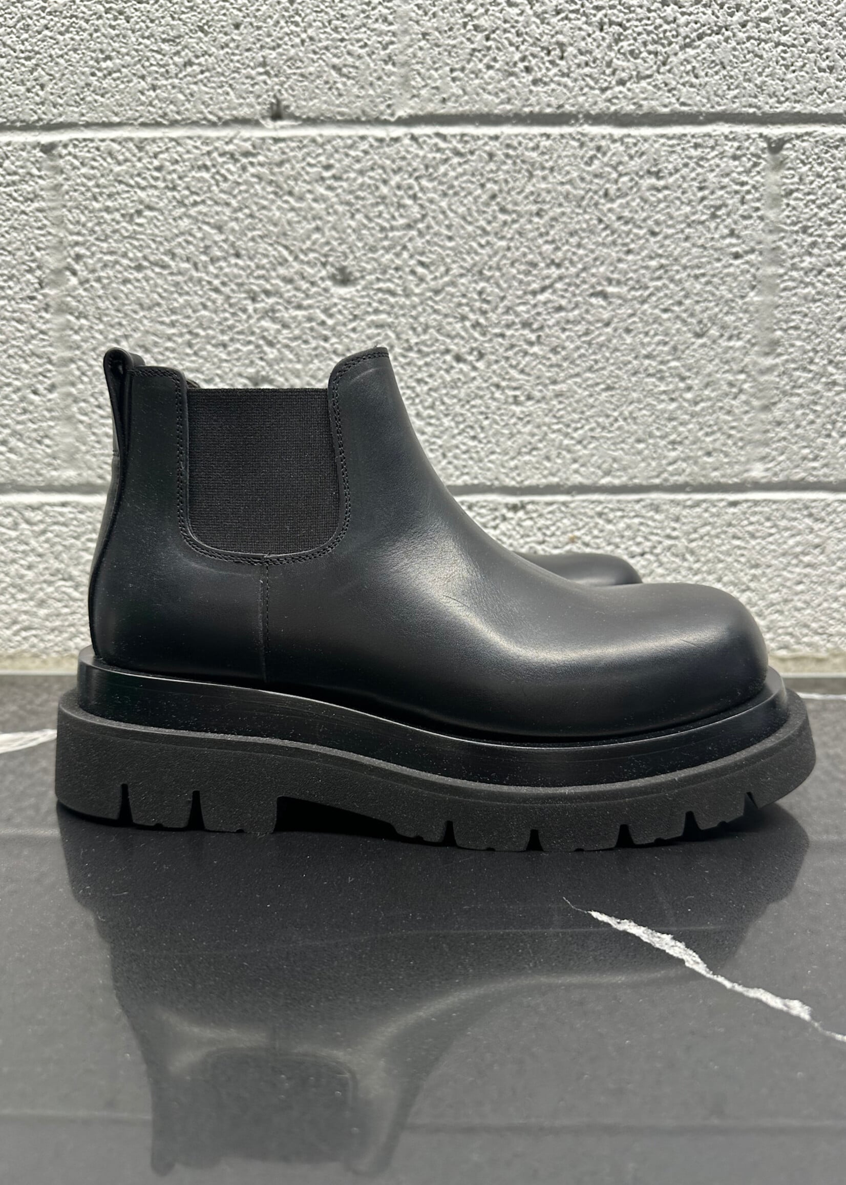 NIB Bottega Veneta Black Lug Ankle Boots 38/7.5