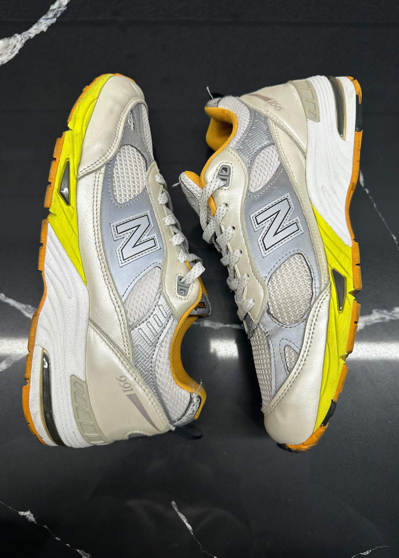 New Balance x Aries Yellow 991 Sneakers 9.5