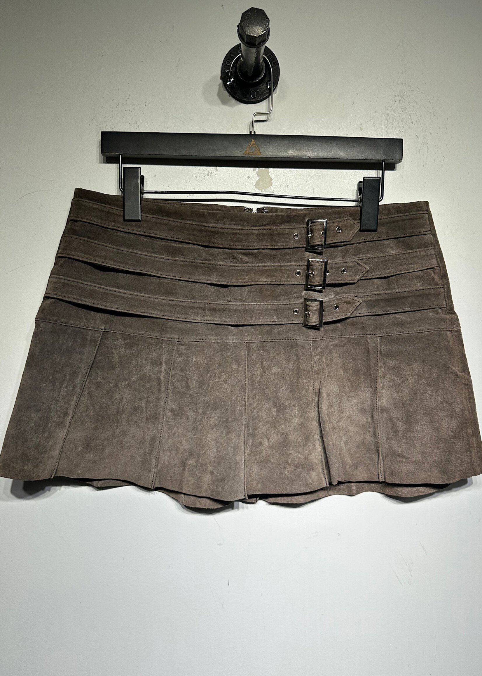 Eyeshadow Y2K Suede Buckle Mini Skirt 31