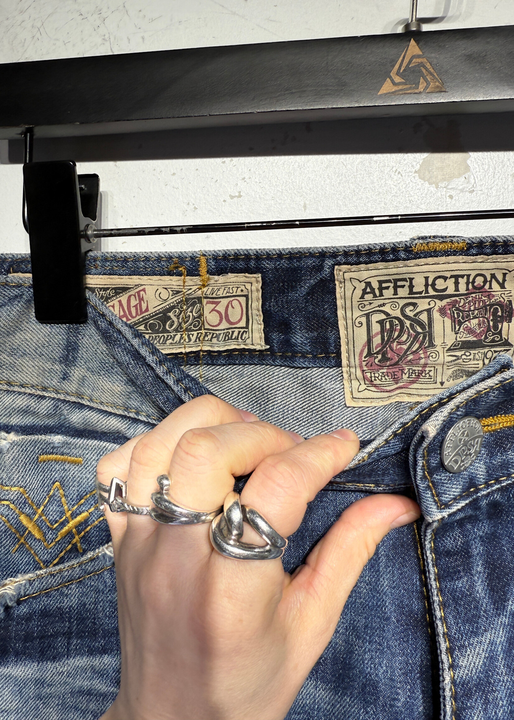 Affliction Distressed Whiskered Denim Masc 30