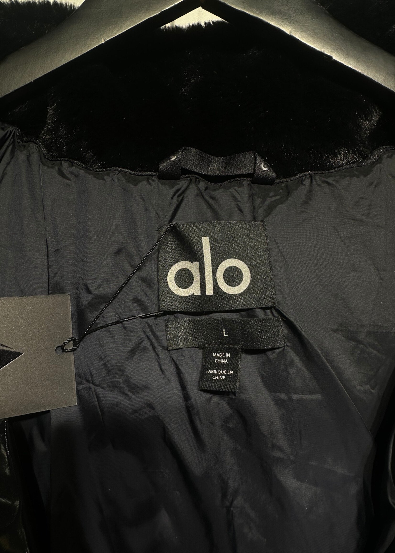 Alo Black Patent Puffer Jacket Fem L