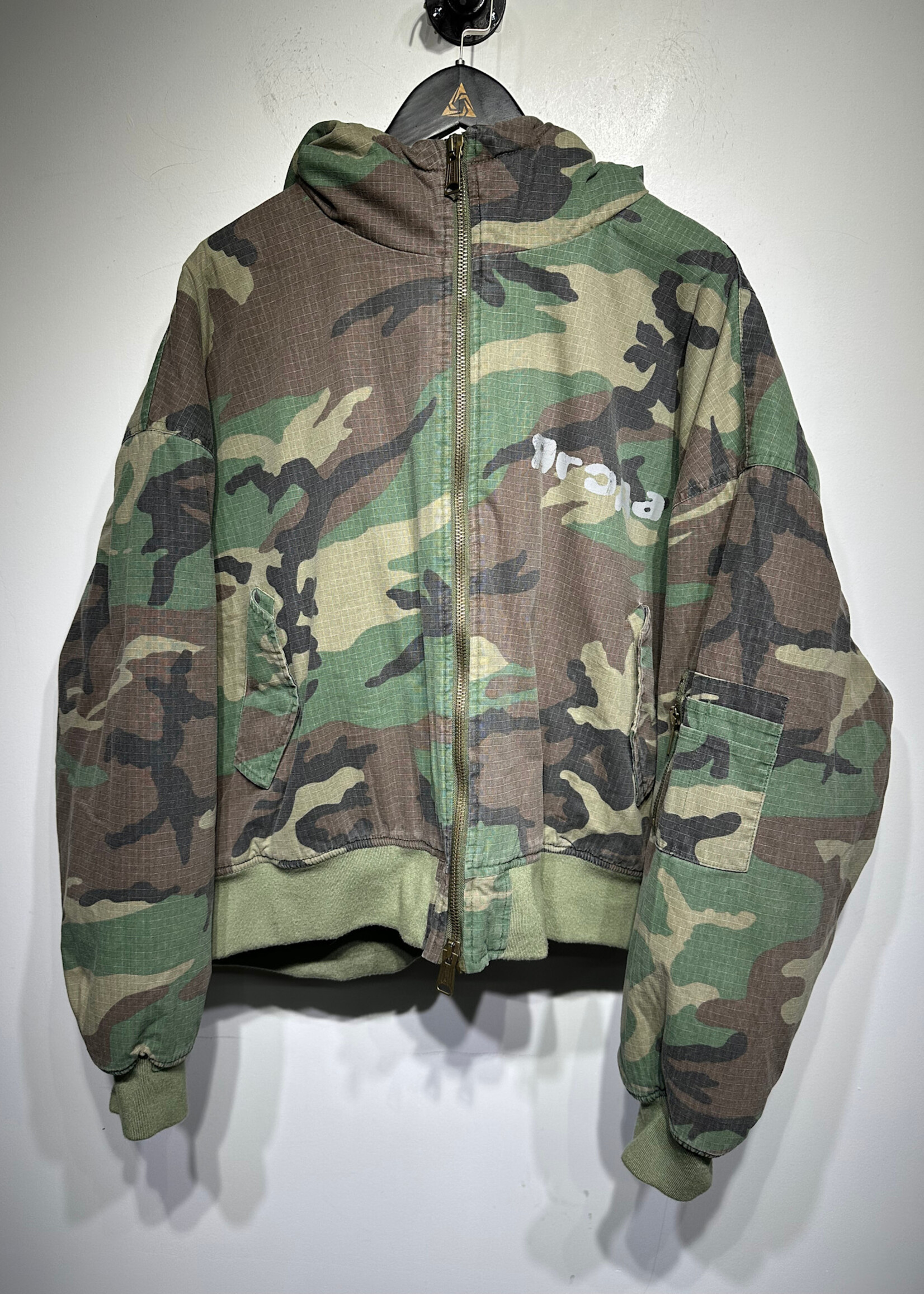 GV Gallery x Raspberry Camo Bomber Masc S