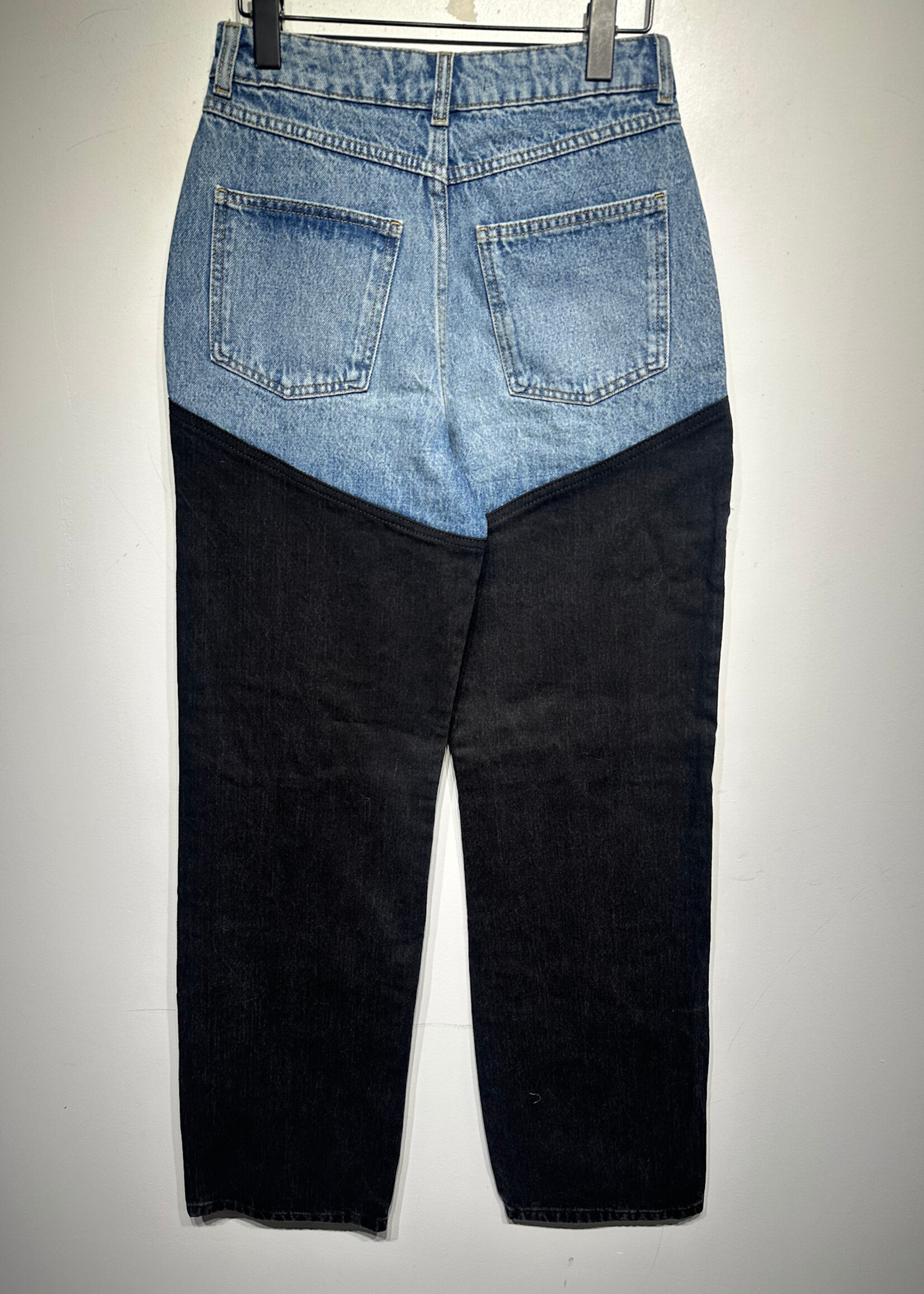 Piral NWT Black Light Wash Jean Fem26