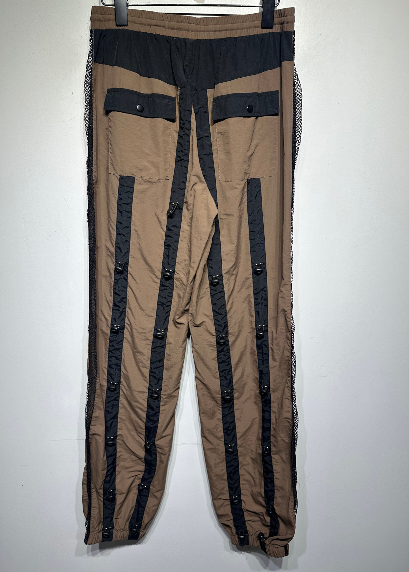 Poster Girl Brown Black Parachute Pant Fem 28-30