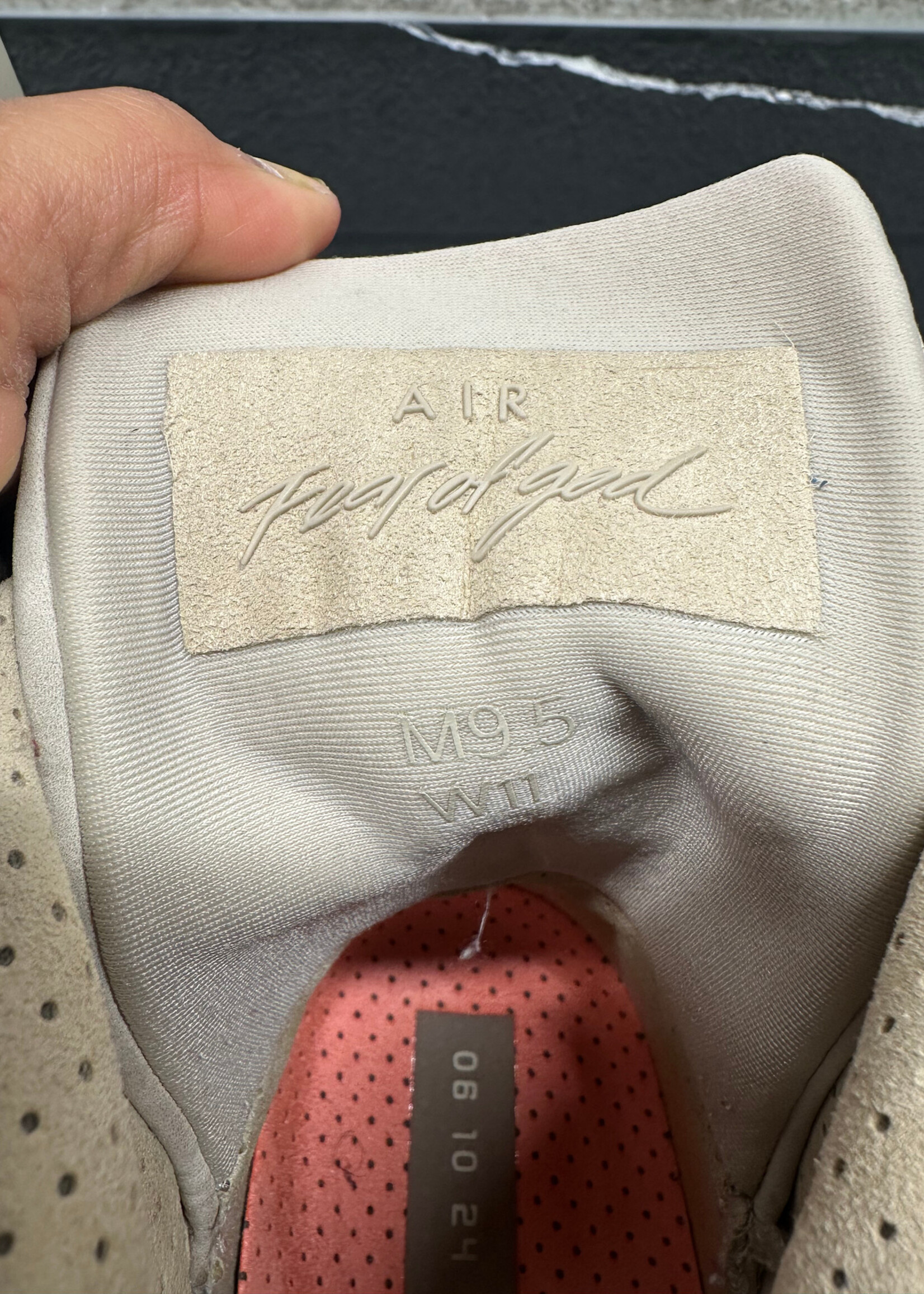 Nike x Fear of God 1 Oatmeal Masc 9.5 AS IS