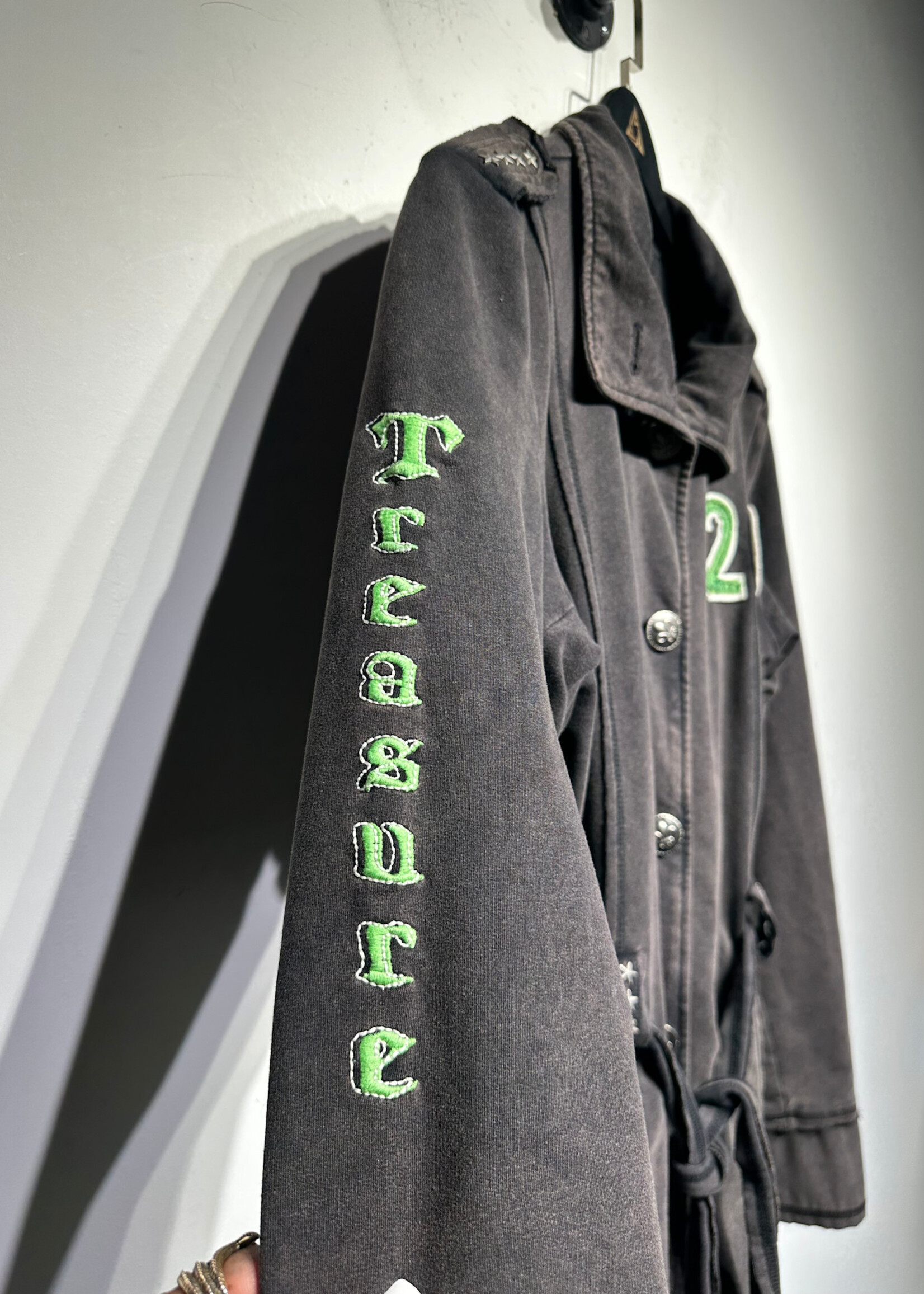 Treasure Rock Black Sweatshirt Trench Coat Fem S