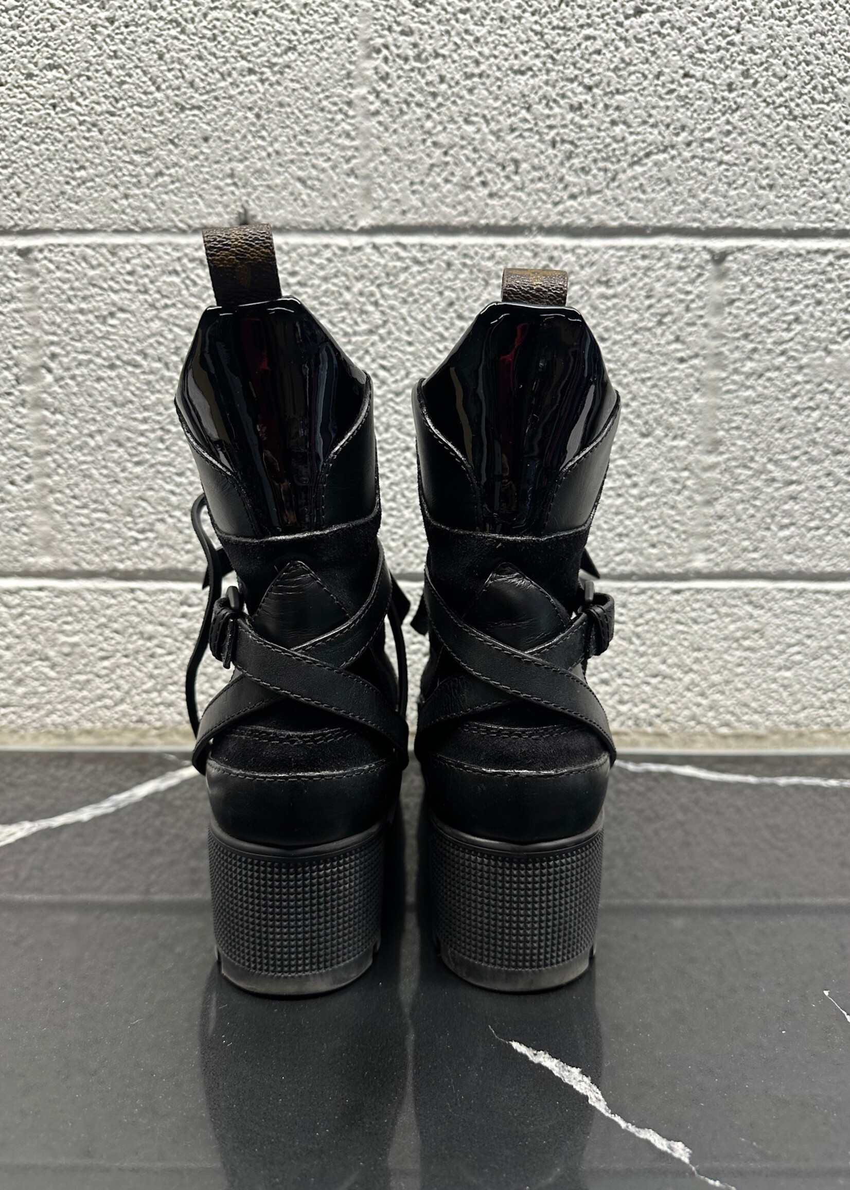 Louis Vuitton Suede Lace Up Boots 38/8