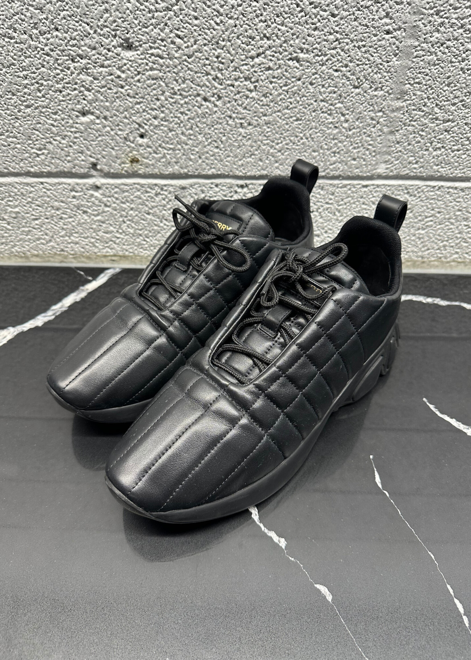 Burberry Axburton Black Leather Sneaker 42/9