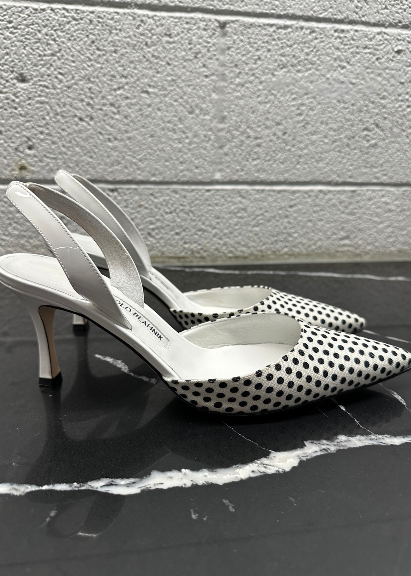 Manolo Blahnik Polka Dot 'Carolyne' Heels 39/8.5