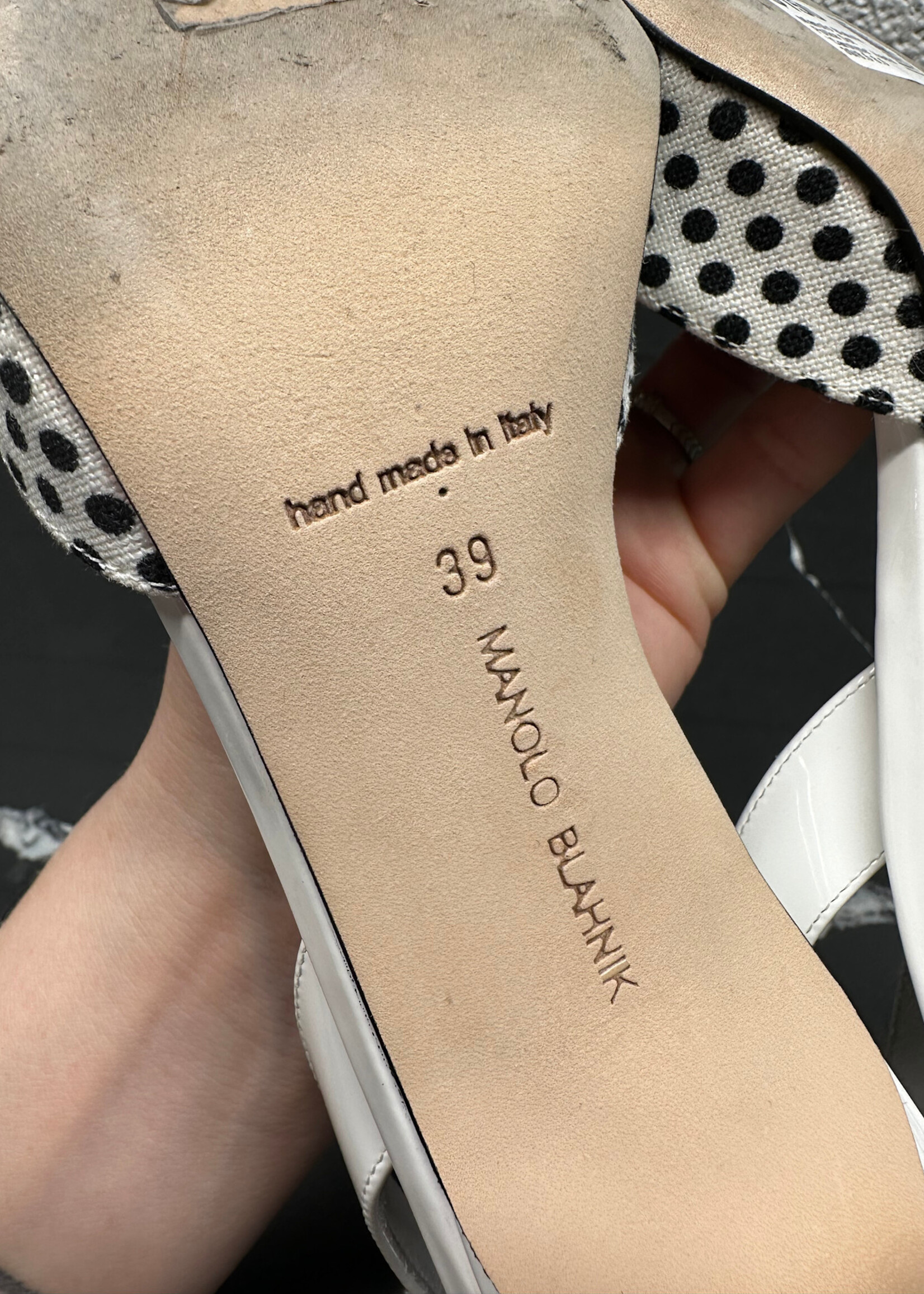 Manolo Blahnik Polka Dot 'Carolyne' Heels 39/8.5